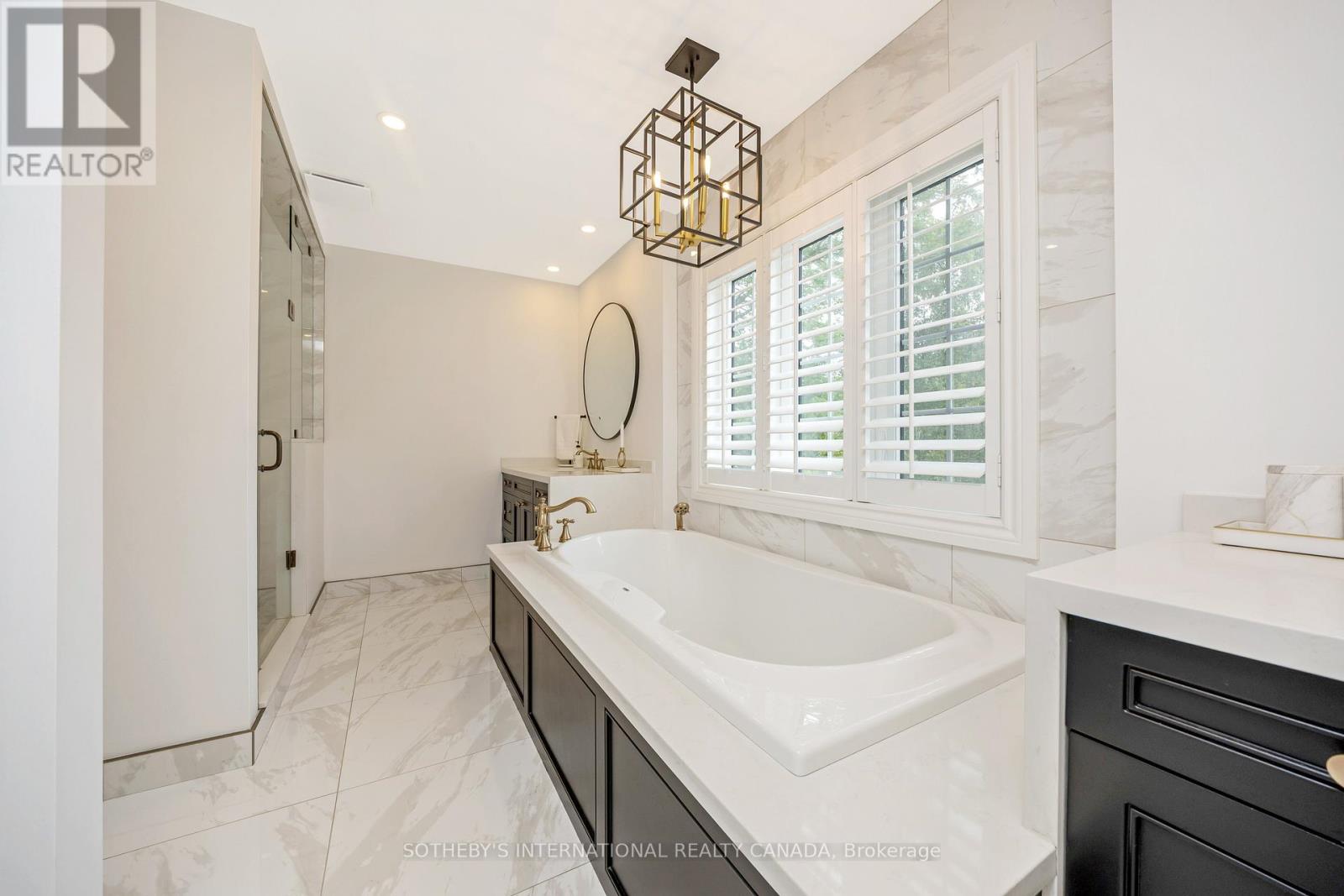 10 Meander Close, Hamilton, Ontario  L0R 1H1 - Photo 29 - X12408494
