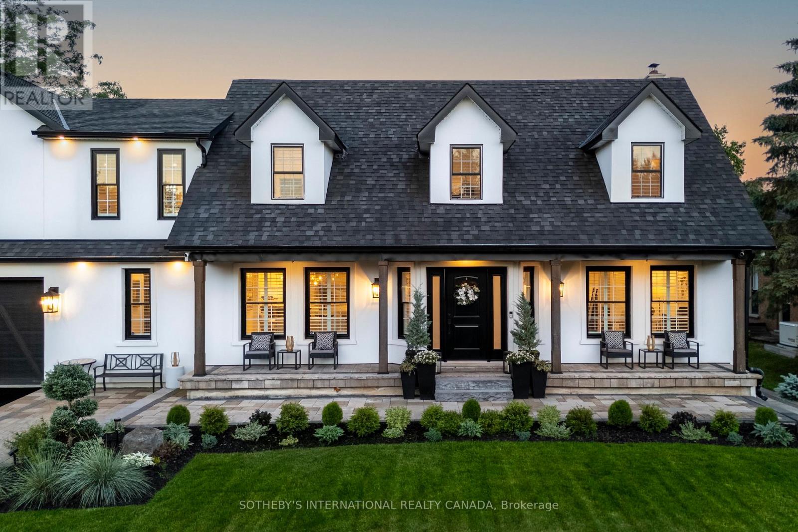 10 Meander Close, Hamilton, Ontario  L0R 1H1 - Photo 3 - X12408494