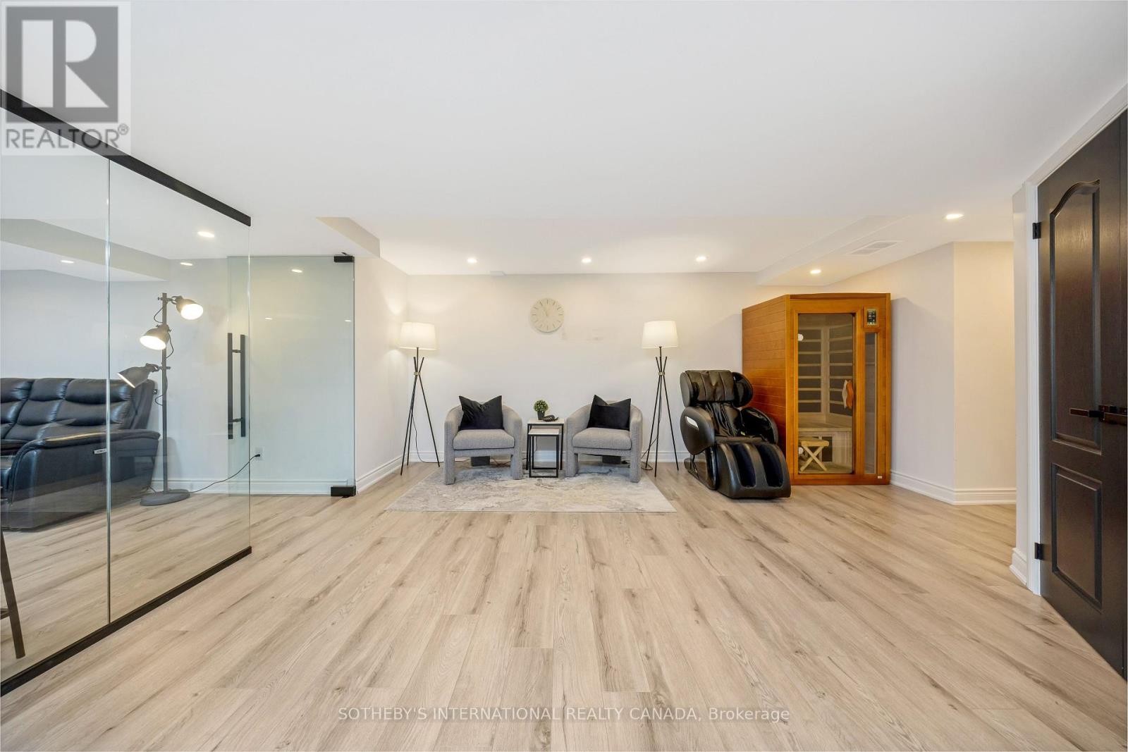 10 Meander Close, Hamilton, Ontario  L0R 1H1 - Photo 38 - X12408494