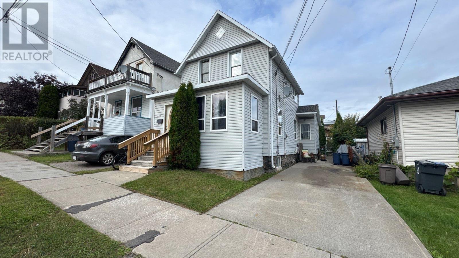402 Ambrose St, Thunder Bay, Ontario  P7B 1M4 - Photo 1 - TB252869
