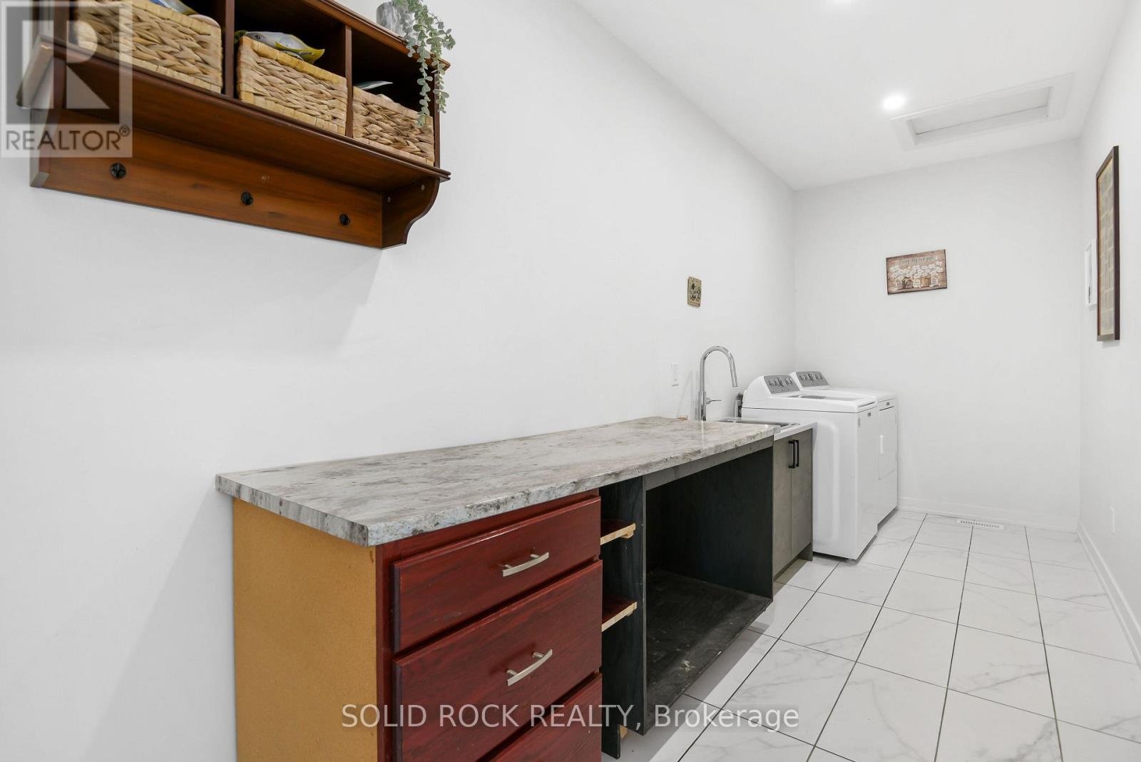47 Mill Lane, Arnprior, Ontario  K7S 1L1 - Photo 29 - X12408520