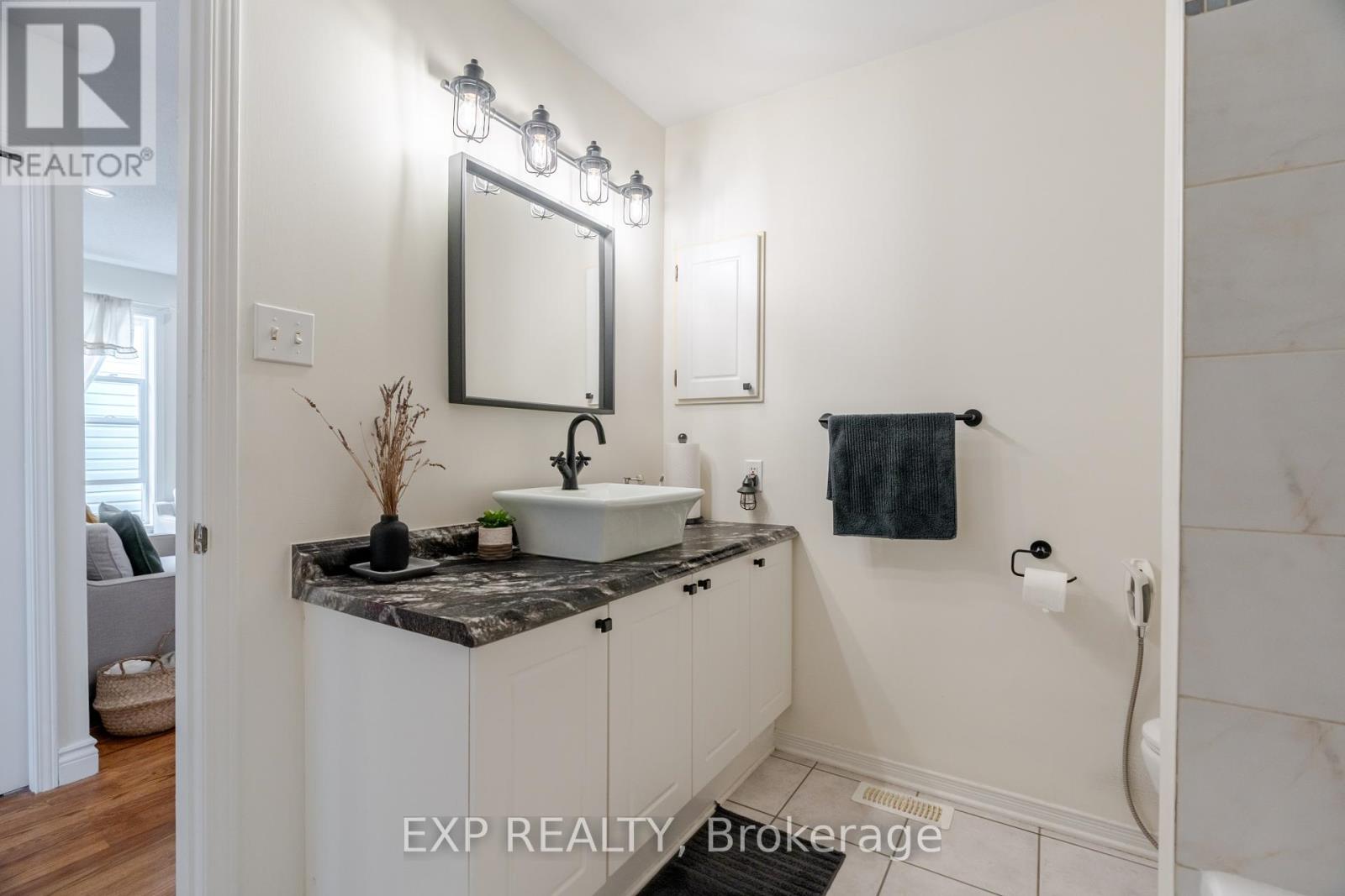 1562 Lisbon Street, Ottawa, Ontario  K4A 4B9 - Photo 19 - X12408522
