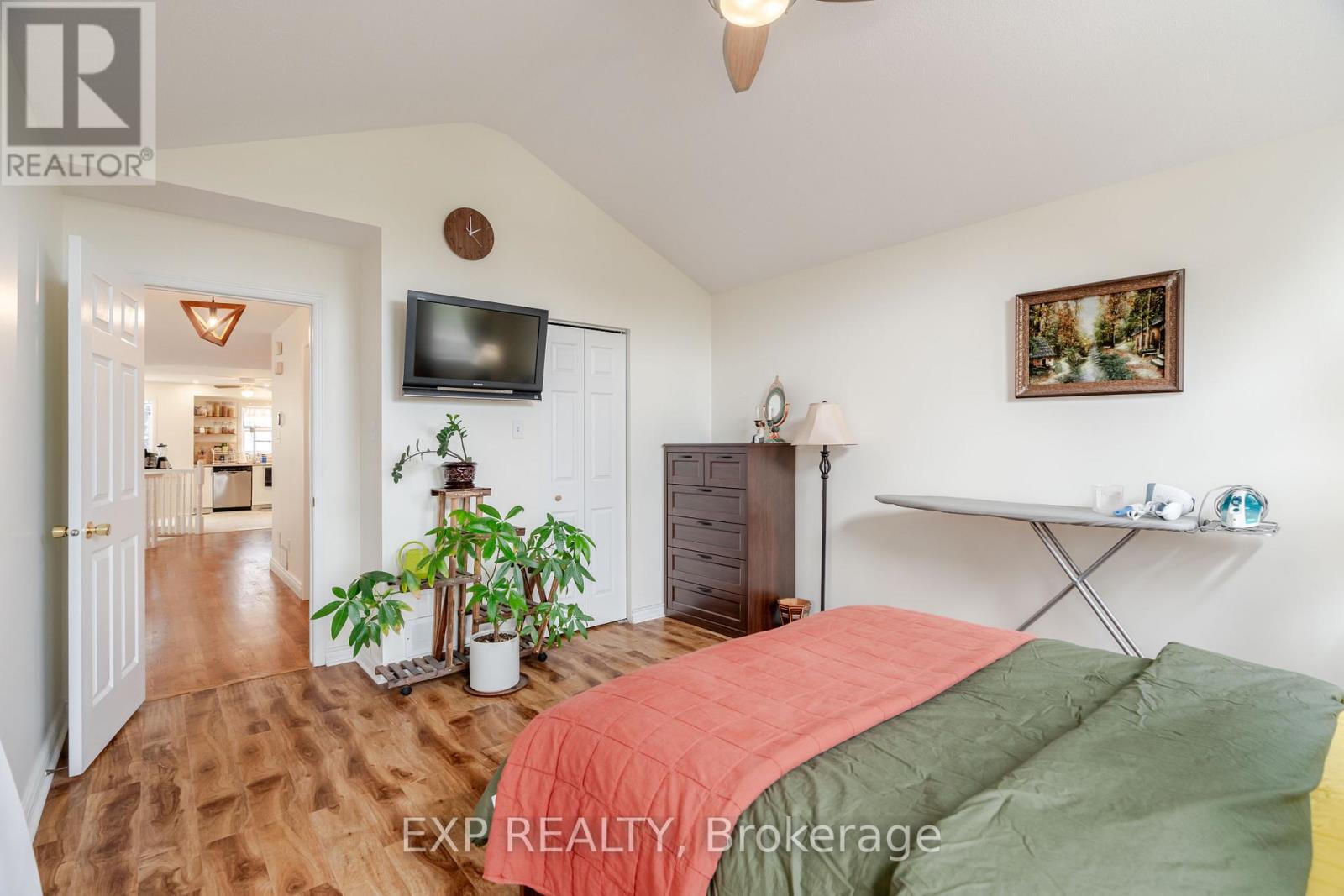 1562 Lisbon Street, Ottawa, Ontario  K4A 4B9 - Photo 24 - X12408522
