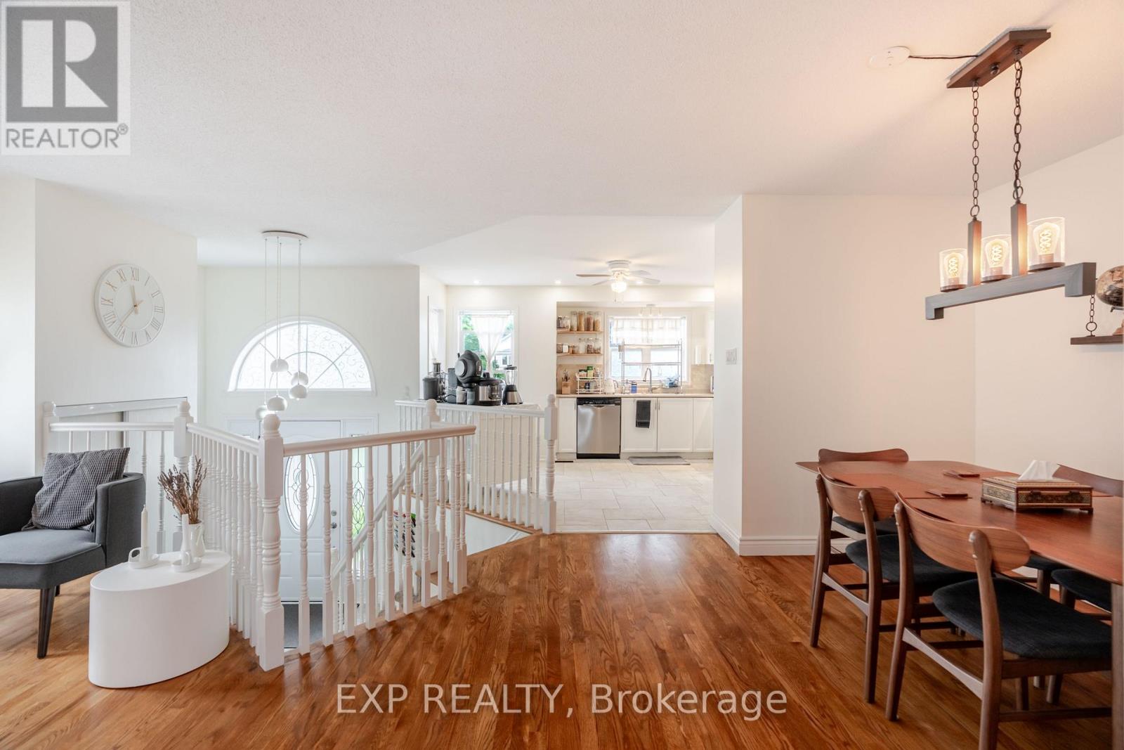 1562 Lisbon Street, Ottawa, Ontario  K4A 4B9 - Photo 4 - X12408522