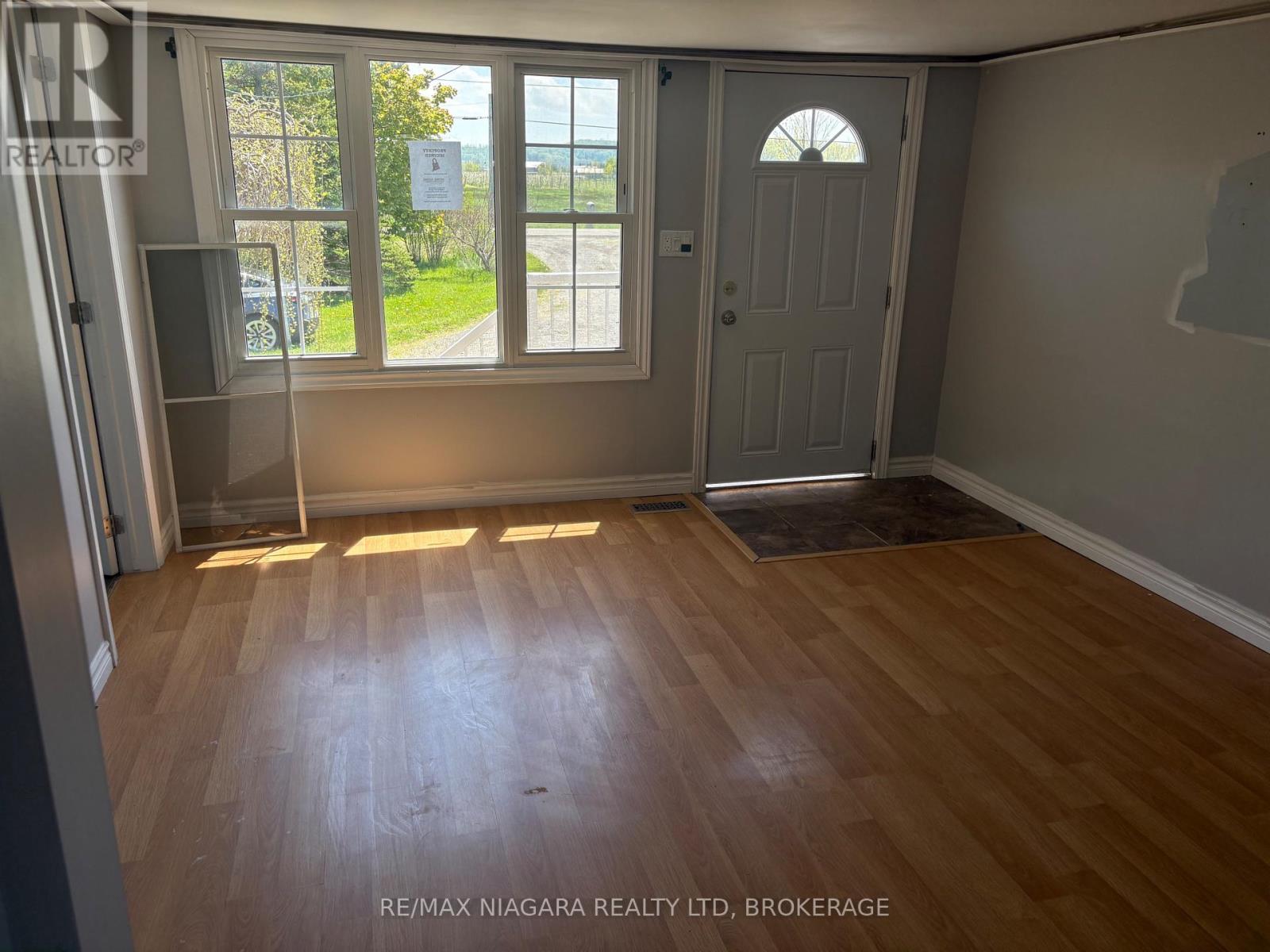 3949 Greenlane Road, Lincoln (Lincoln Lake), Ontario  L0R 1B1 - Photo 11 - X12408561