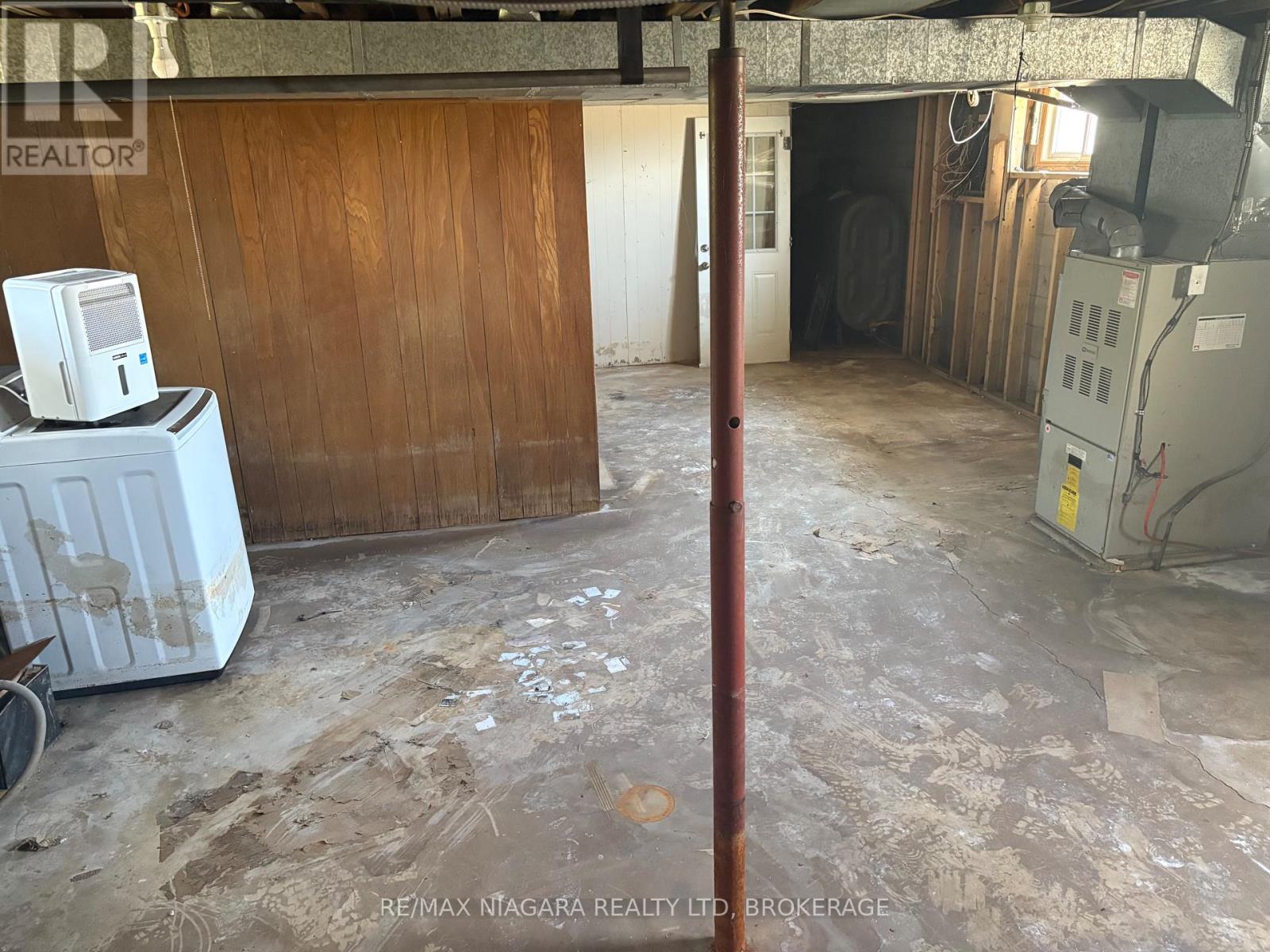 3949 Greenlane Road, Lincoln (Lincoln Lake), Ontario  L0R 1B1 - Photo 14 - X12408561