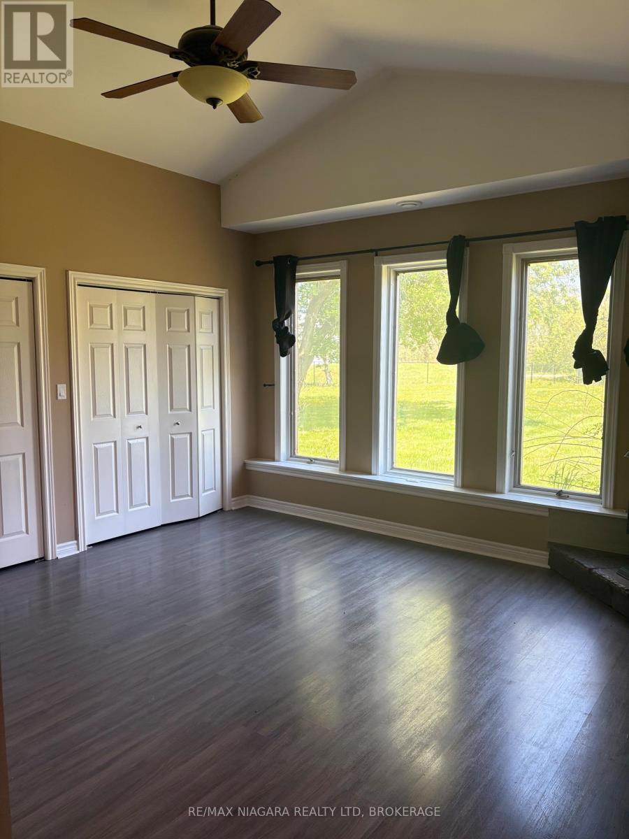 3949 Greenlane Road, Lincoln (Lincoln Lake), Ontario  L0R 1B1 - Photo 20 - X12408561