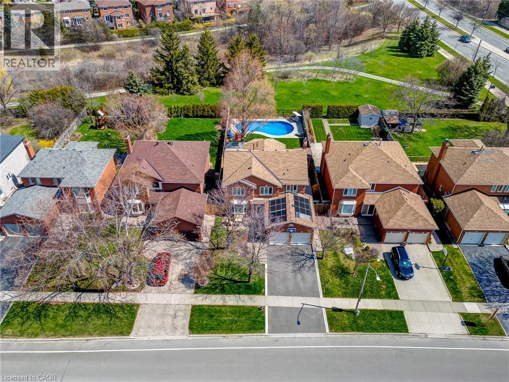 2015 Grosvenor Street, Oakville, Ontario  L6H 5A2 - Photo 2 - 40770273