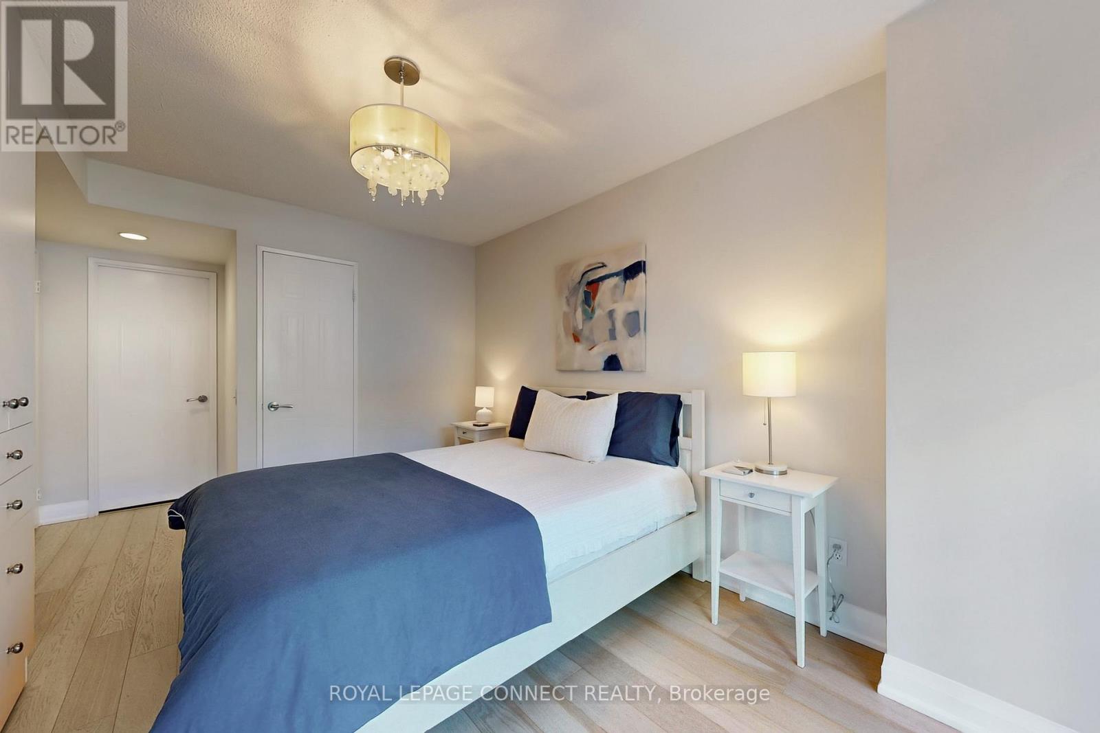 605 - 750 Bay Street, Toronto, Ontario  M5G 1N6 - Photo 16 - C12404735
