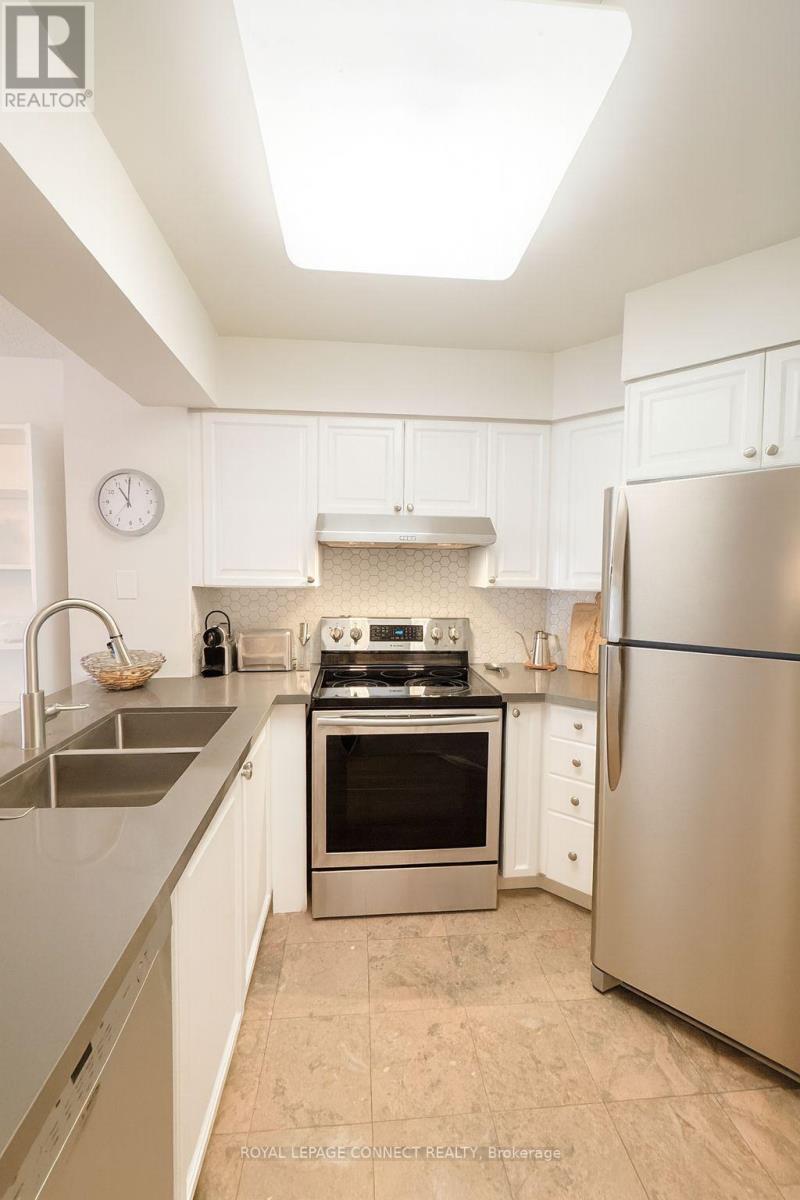 605 - 750 Bay Street, Toronto, Ontario  M5G 1N6 - Photo 15 - C12404735