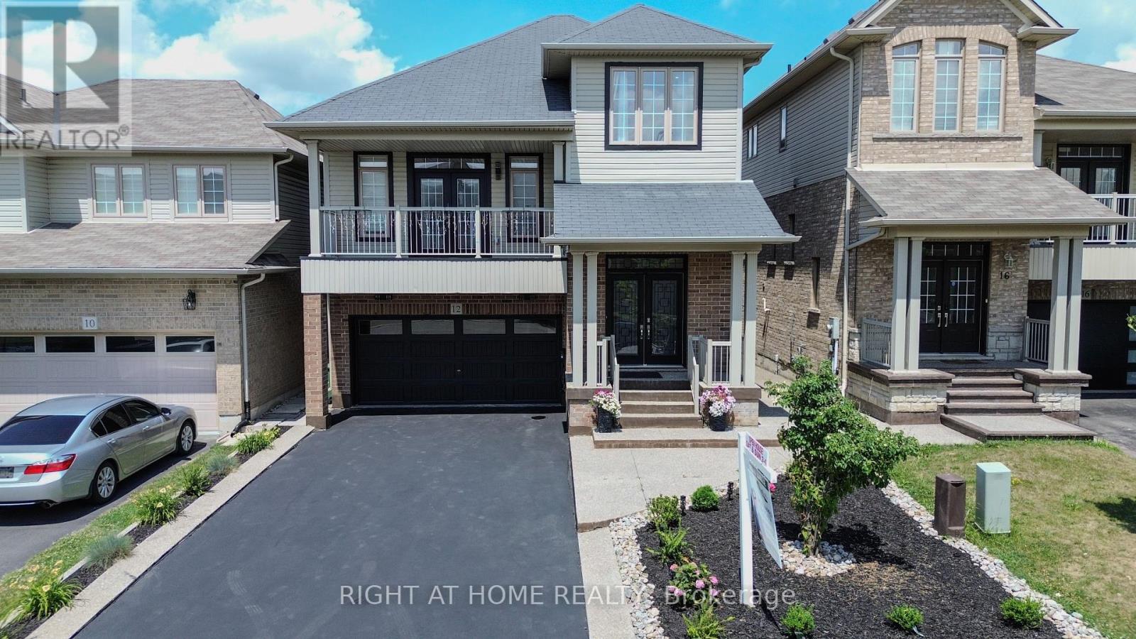 12 Bankfield Crescent, Hamilton, Ontario  L8J 0B9 - Photo 2 - X12361393