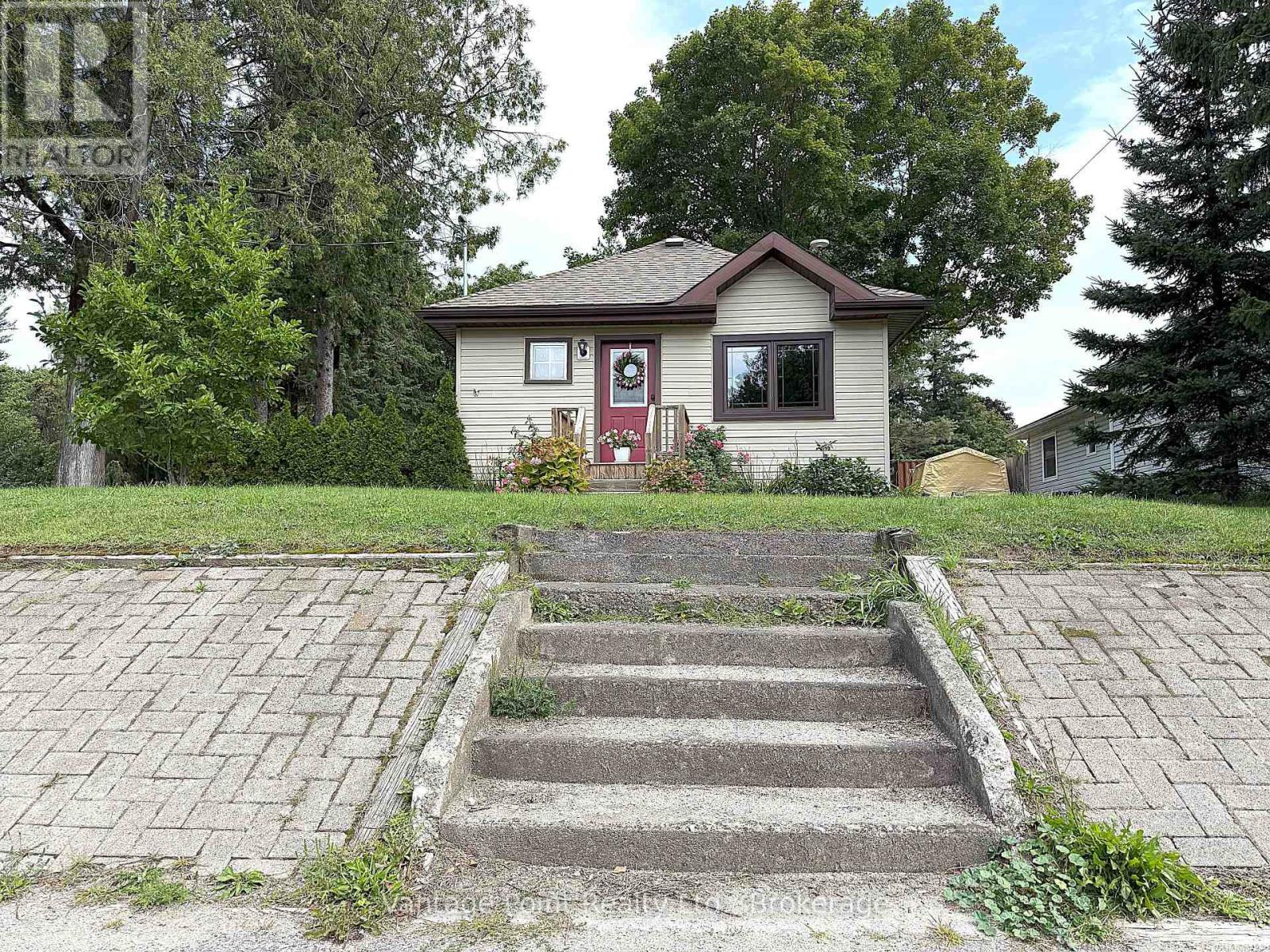 777007 10 Highway, Chatsworth, Ontario  N0H 1R0 - Photo 22 - X12385035