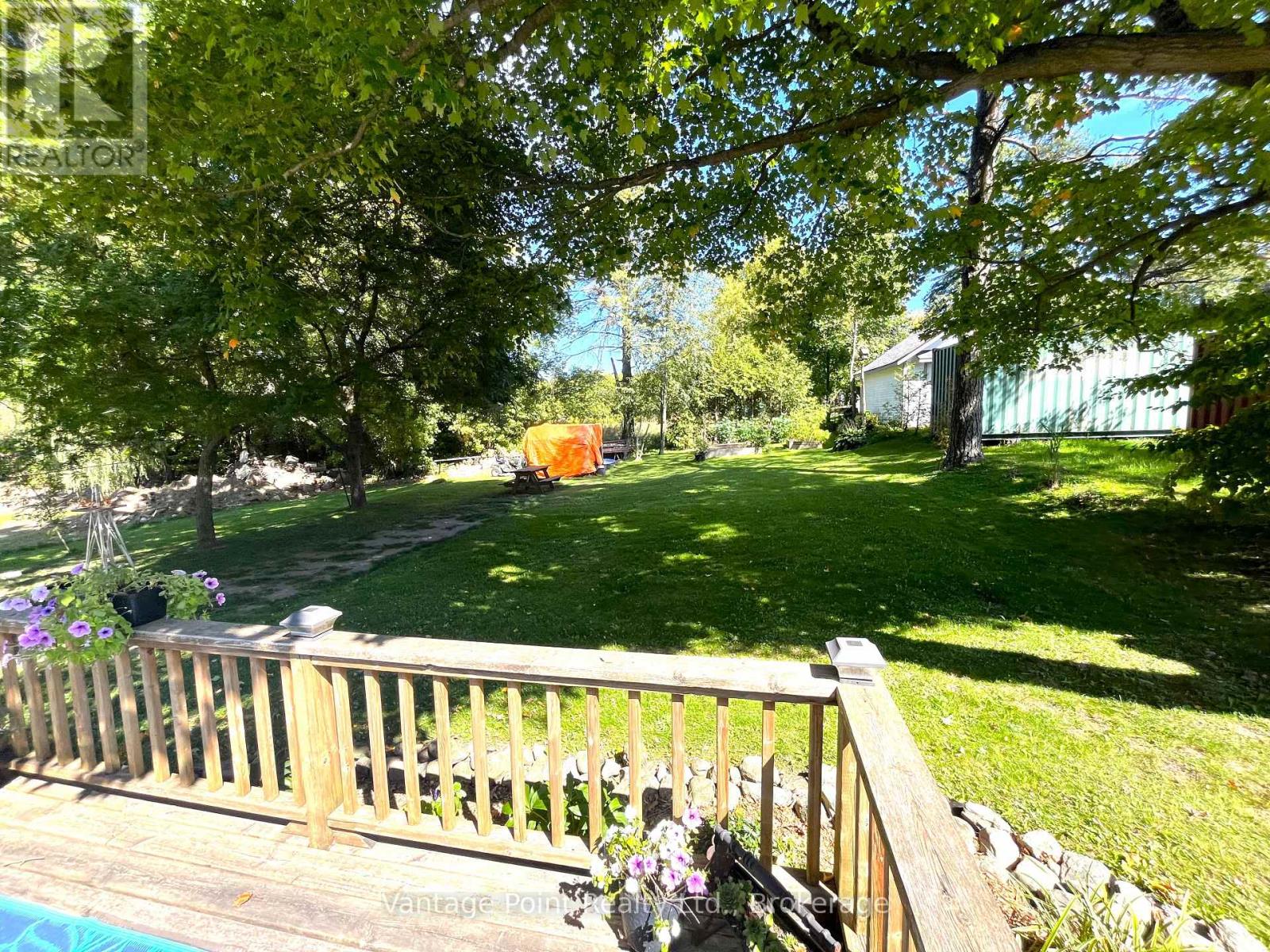 777007 10 Highway, Chatsworth, Ontario  N0H 1R0 - Photo 7 - X12385035