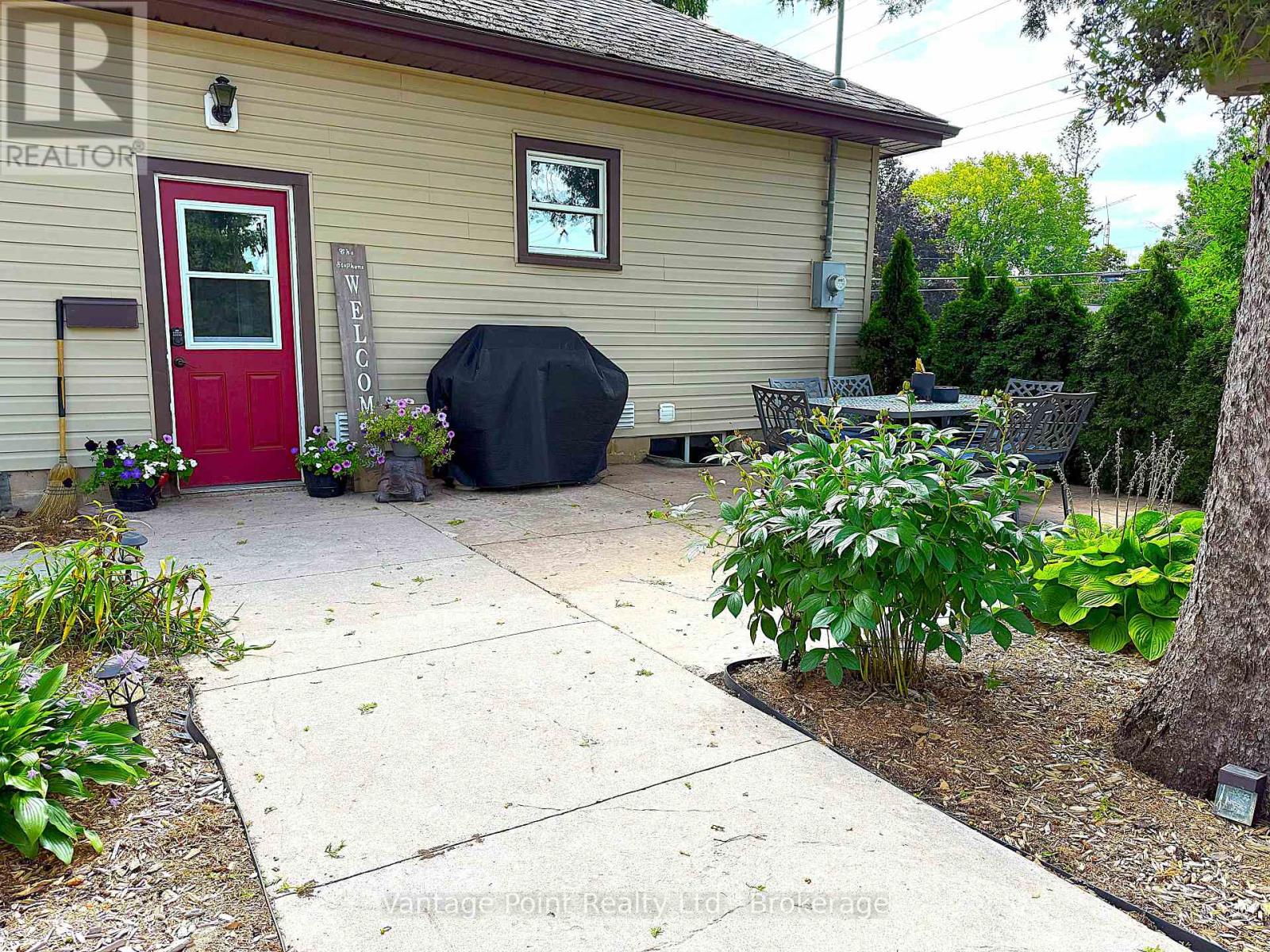 777007 10 Highway, Chatsworth, Ontario  N0H 1R0 - Photo 5 - X12385035