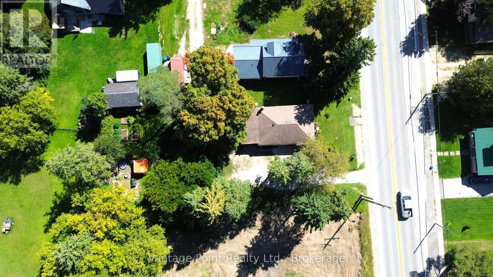 777007 10 Highway, Chatsworth, Ontario  N0H 1R0 - Photo 8 - X12385035