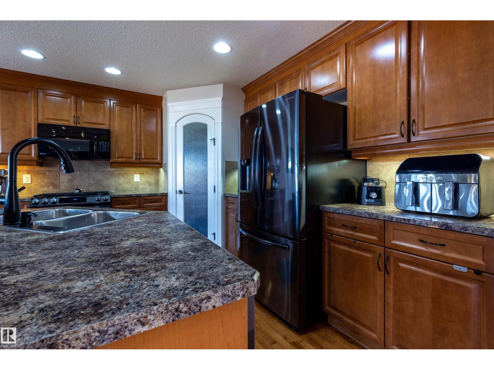 4224 157 Av Nw, Edmonton, Alberta  T5Y 0C9 - Photo 16 - E4458076