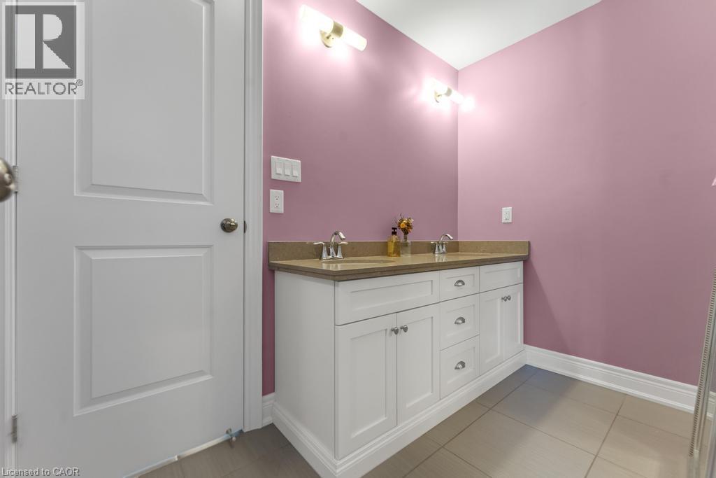 236 Mother's Street, Hamilton, Ontario  L9B 0E1 - Photo 27 - 40770621