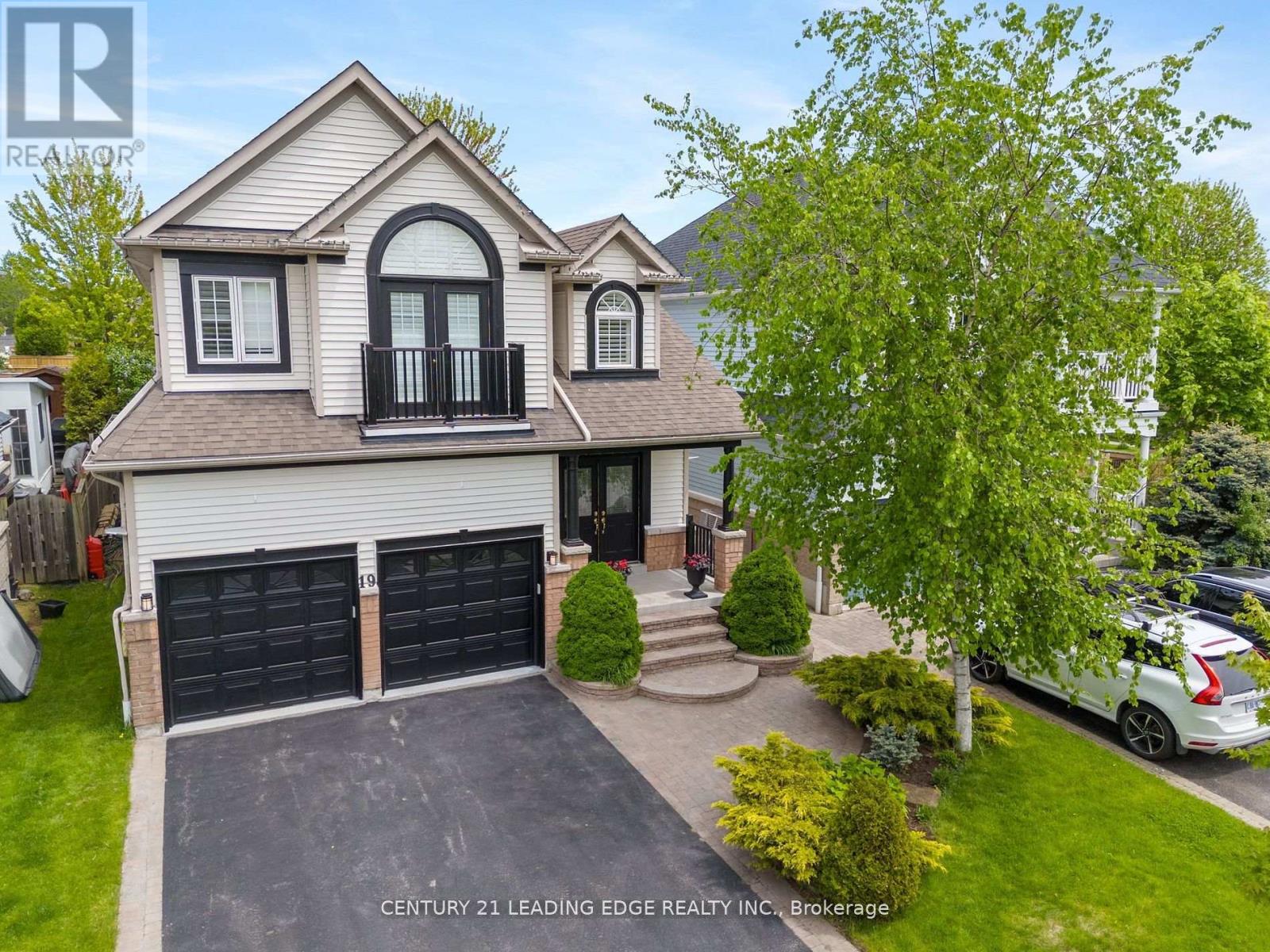 19 Havenwood Place, Whitby, Ontario  L1N 9V6 - Photo 4 - E12408570