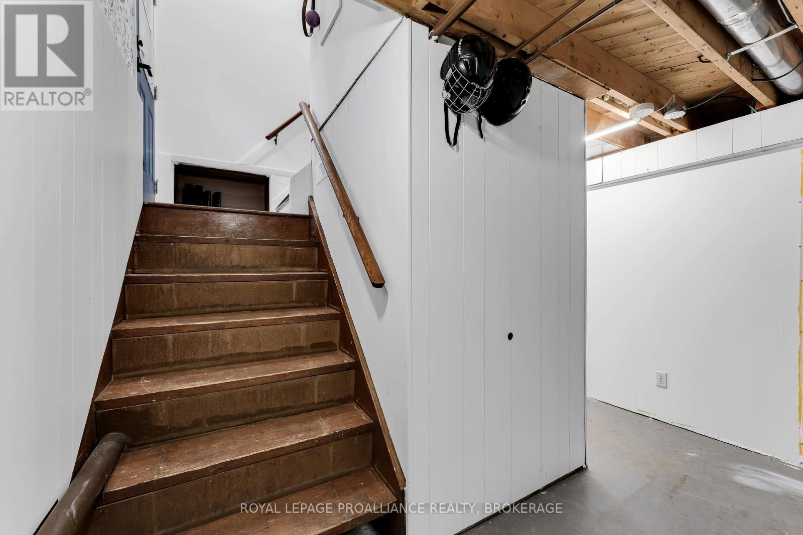 650 Steel Street, Gananoque, Ontario  K7G 2E5 - Photo 24 - X12408624
