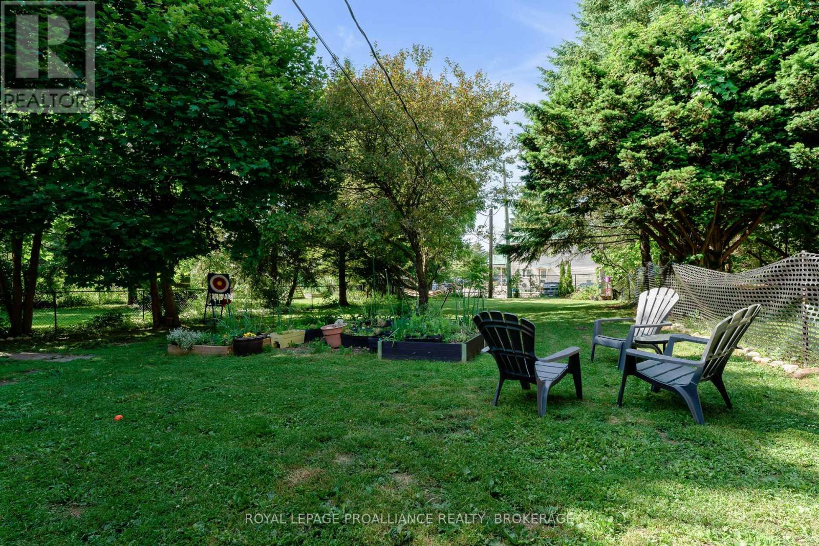 650 Steel Street, Gananoque, Ontario  K7G 2E5 - Photo 35 - X12408624