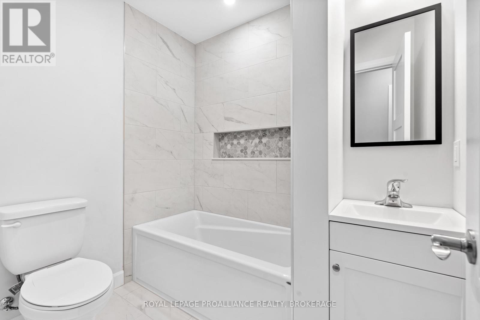 47 Inverness Crescent, Kingston, Ontario  K7M 6P2 - Photo 27 - X12408660