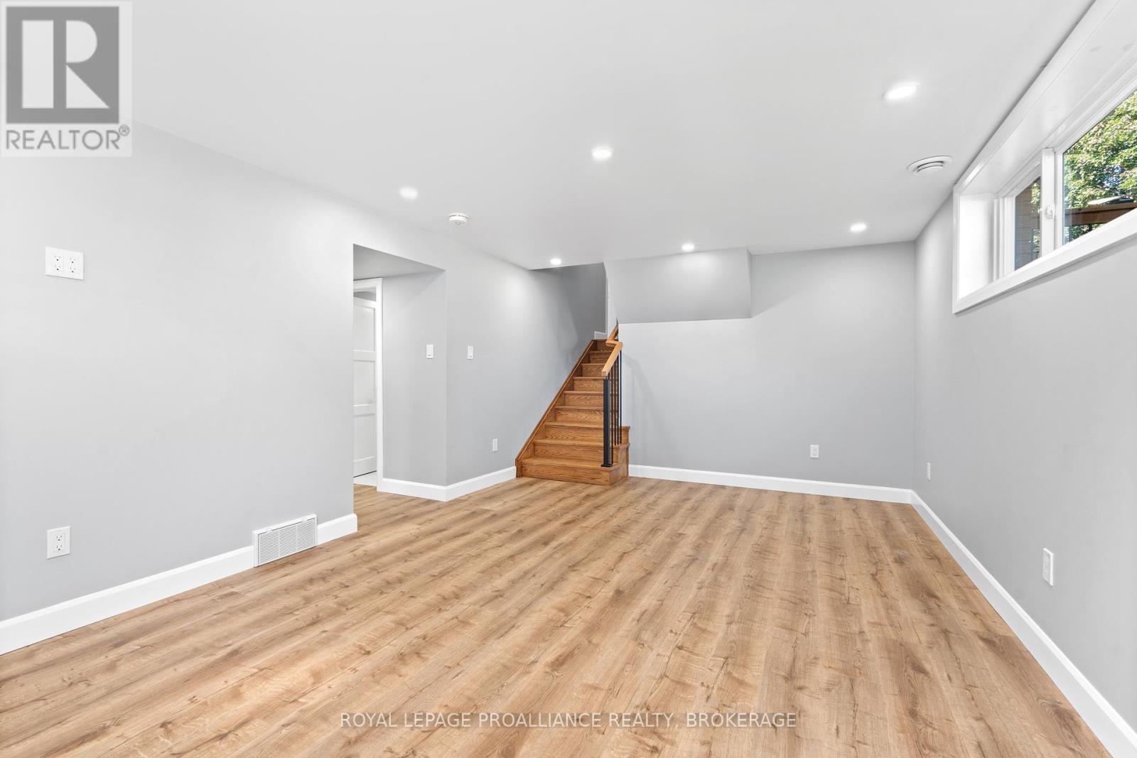 47 Inverness Crescent, Kingston, Ontario  K7M 6P2 - Photo 32 - X12408660