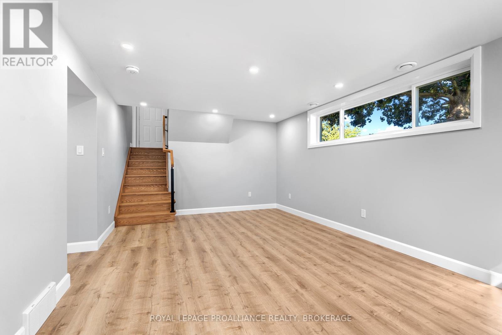 47 Inverness Crescent, Kingston, Ontario  K7M 6P2 - Photo 33 - X12408660