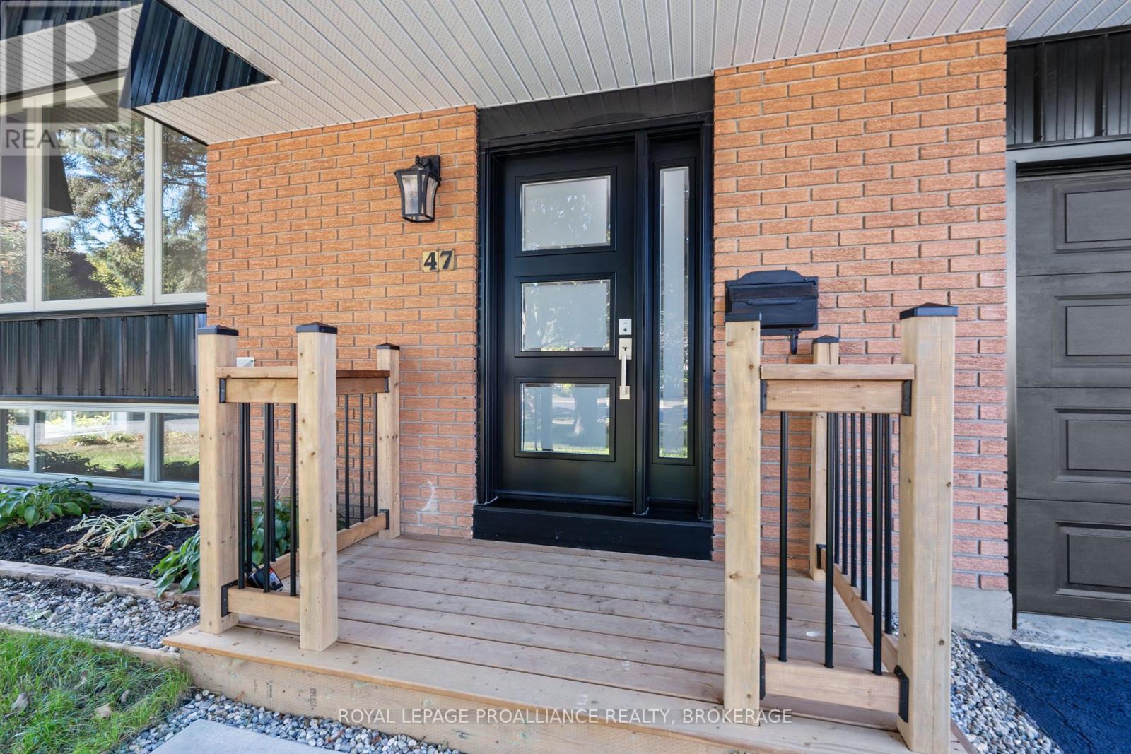 47 Inverness Crescent, Kingston, Ontario  K7M 6P2 - Photo 5 - X12408660