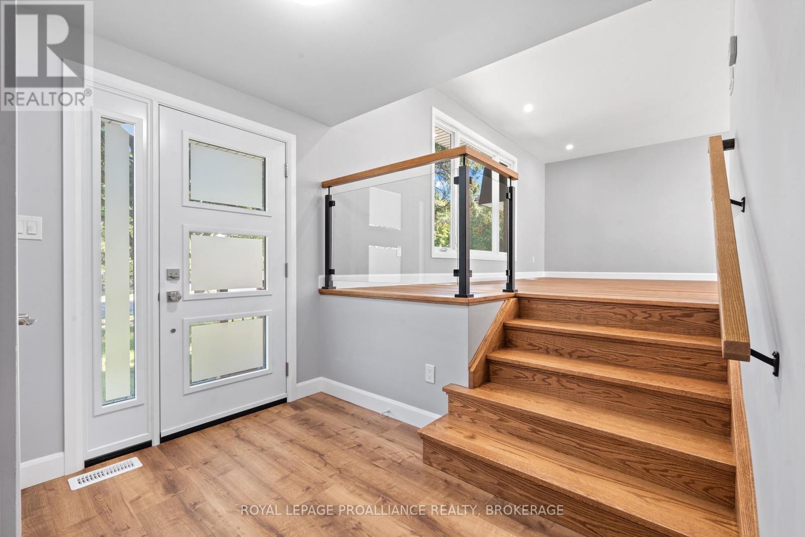 47 Inverness Crescent, Kingston, Ontario  K7M 6P2 - Photo 6 - X12408660