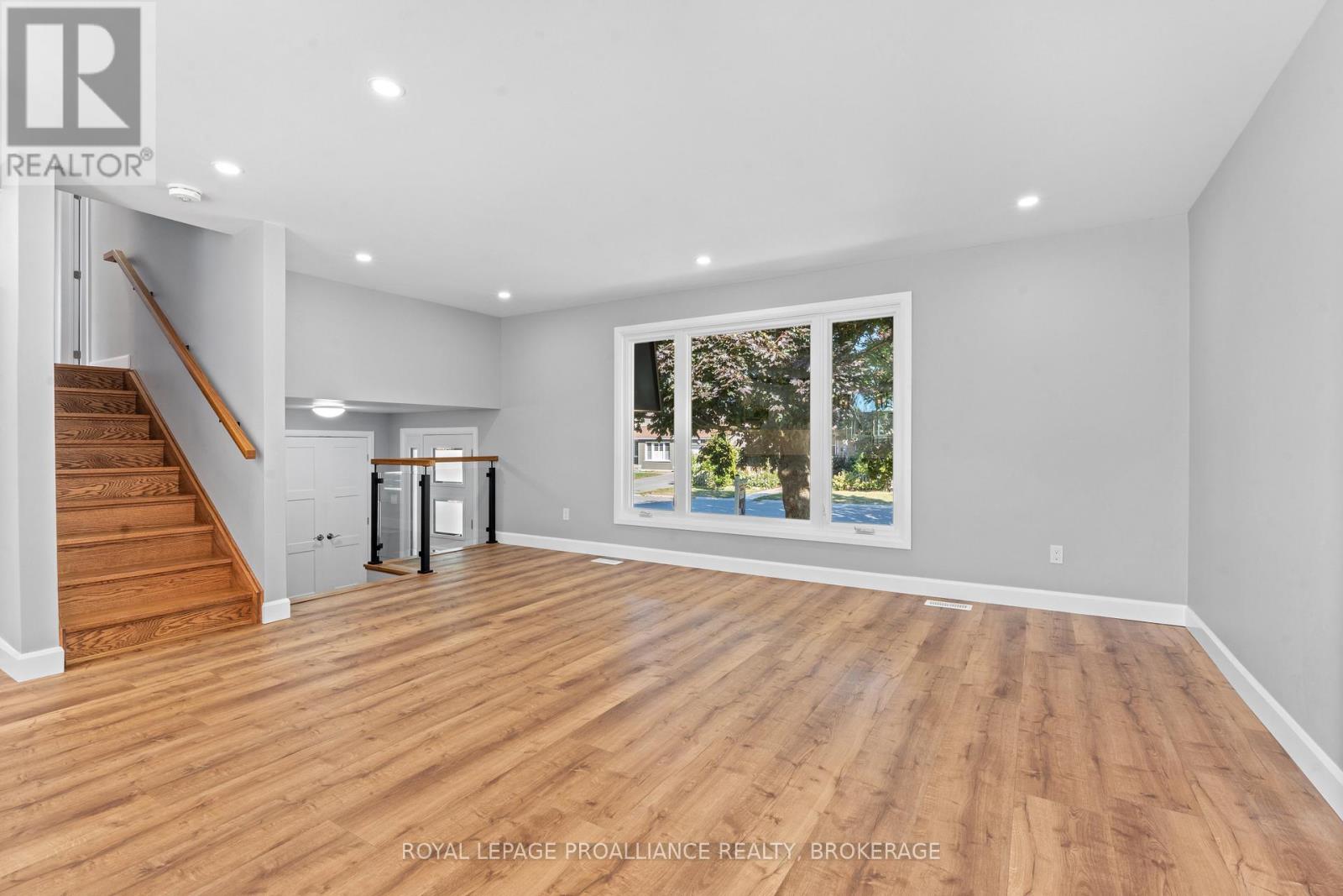 47 Inverness Crescent, Kingston, Ontario  K7M 6P2 - Photo 9 - X12408660