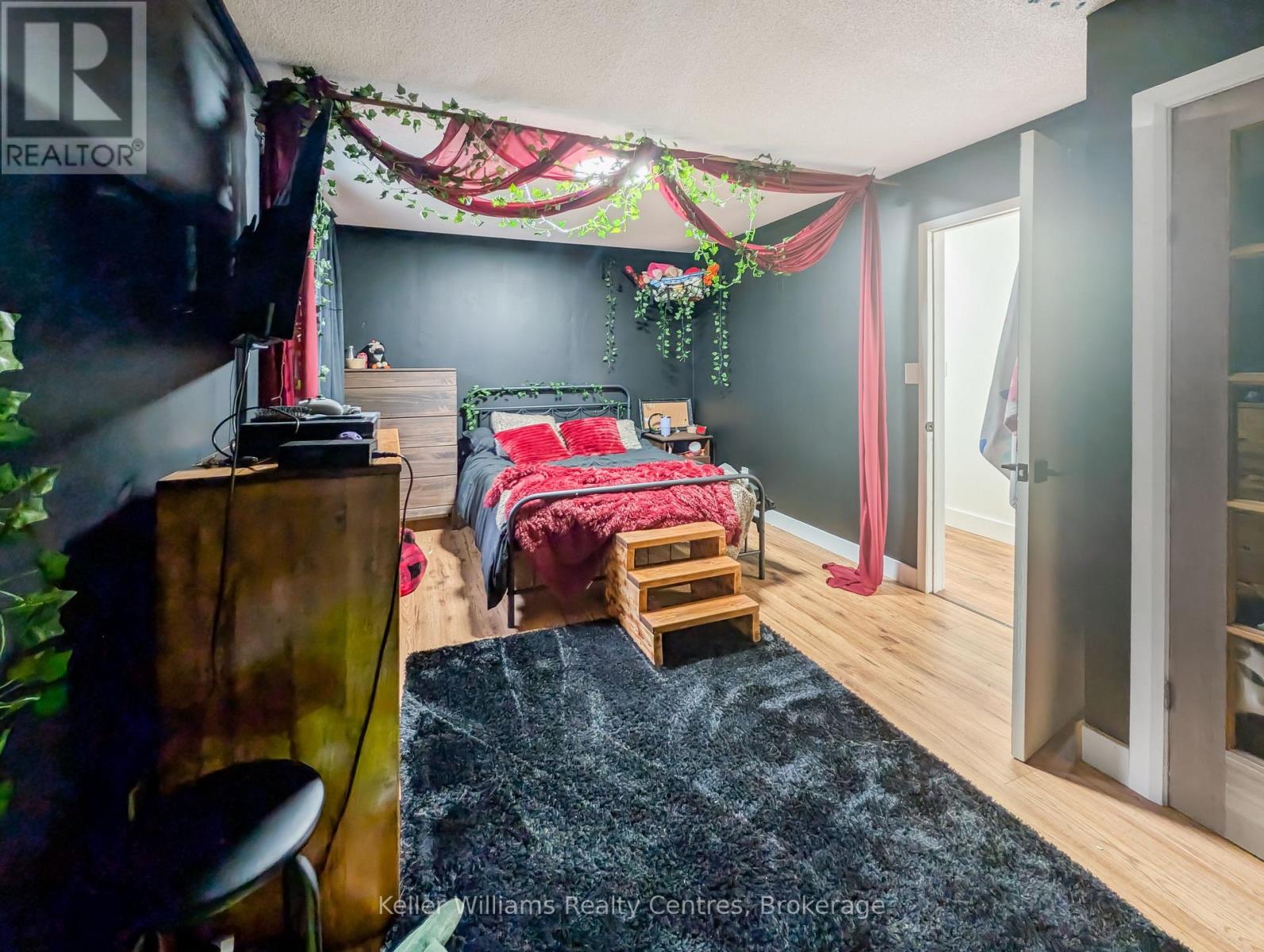 172 Bryant Street, South Bruce Peninsula, Ontario  N0H 2T0 - Photo 22 - X12408617