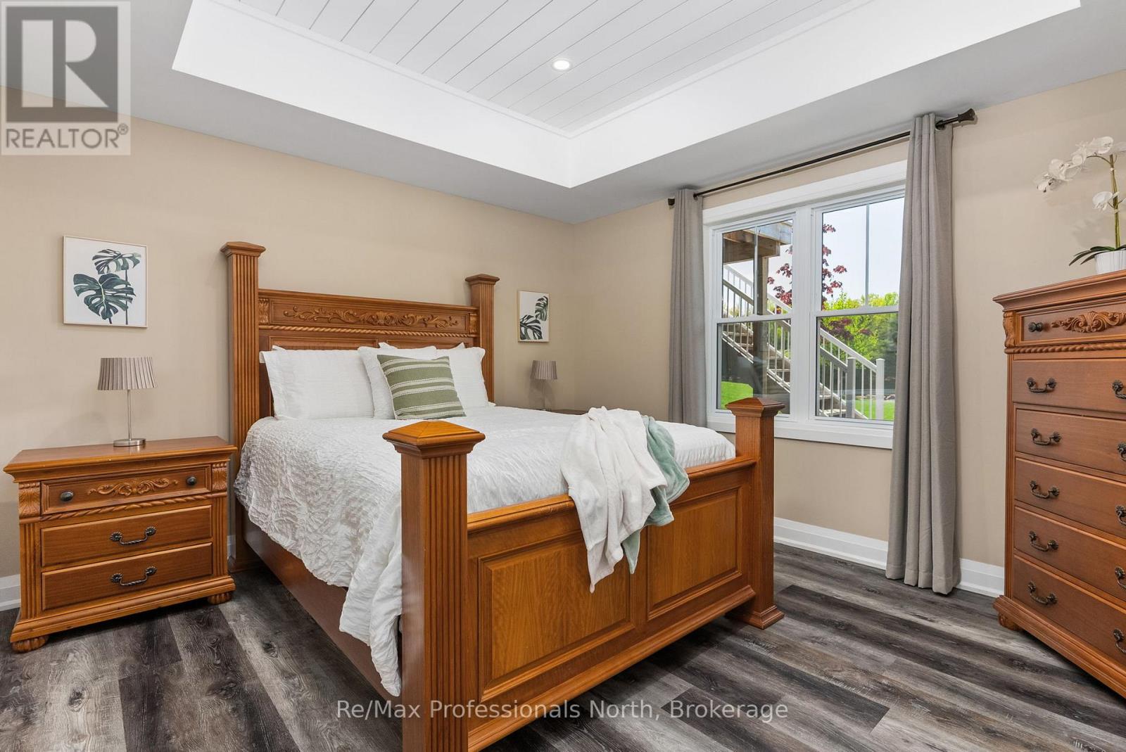 1076 Xavier Street, Gravenhurst, Ontario  P0E 1G0 - Photo 39 - X12408623