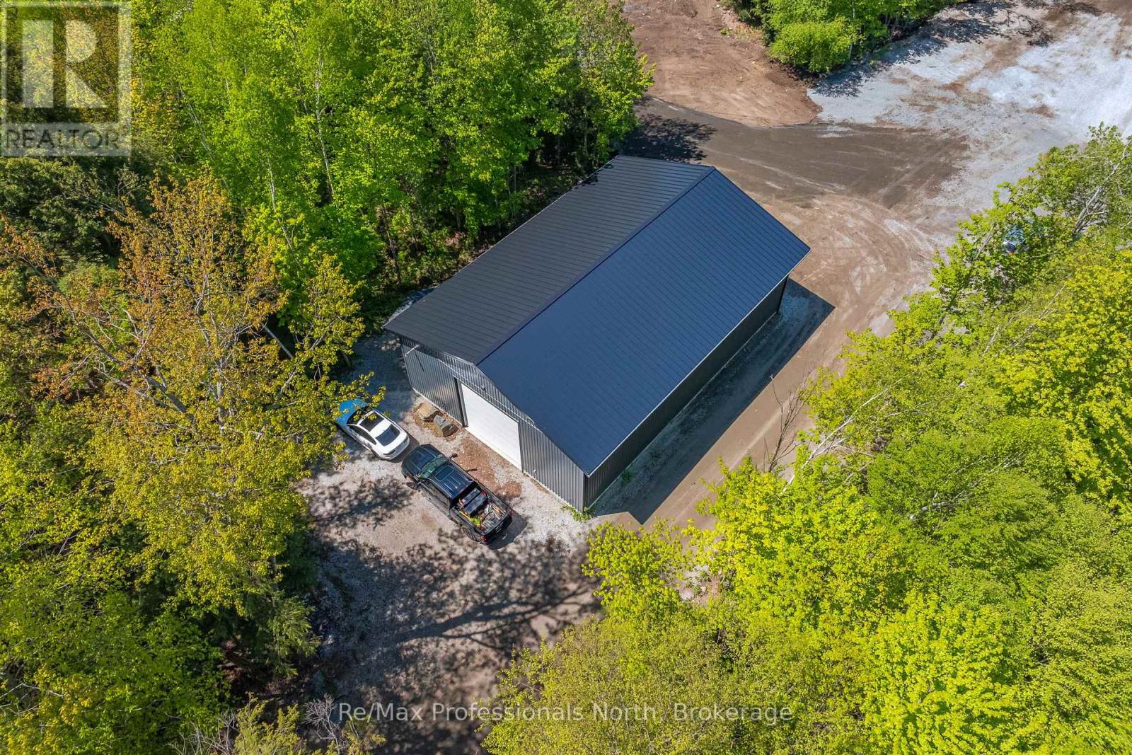 1076 Xavier Street, Gravenhurst, Ontario  P0E 1G0 - Photo 41 - X12408623