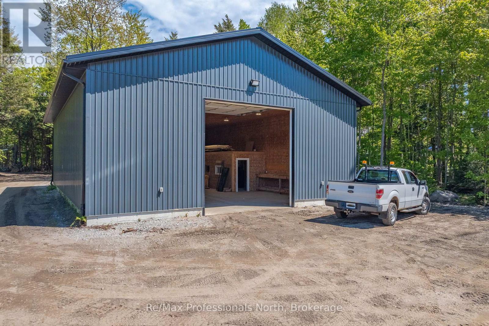1076 Xavier Street, Gravenhurst, Ontario  P0E 1G0 - Photo 42 - X12408623