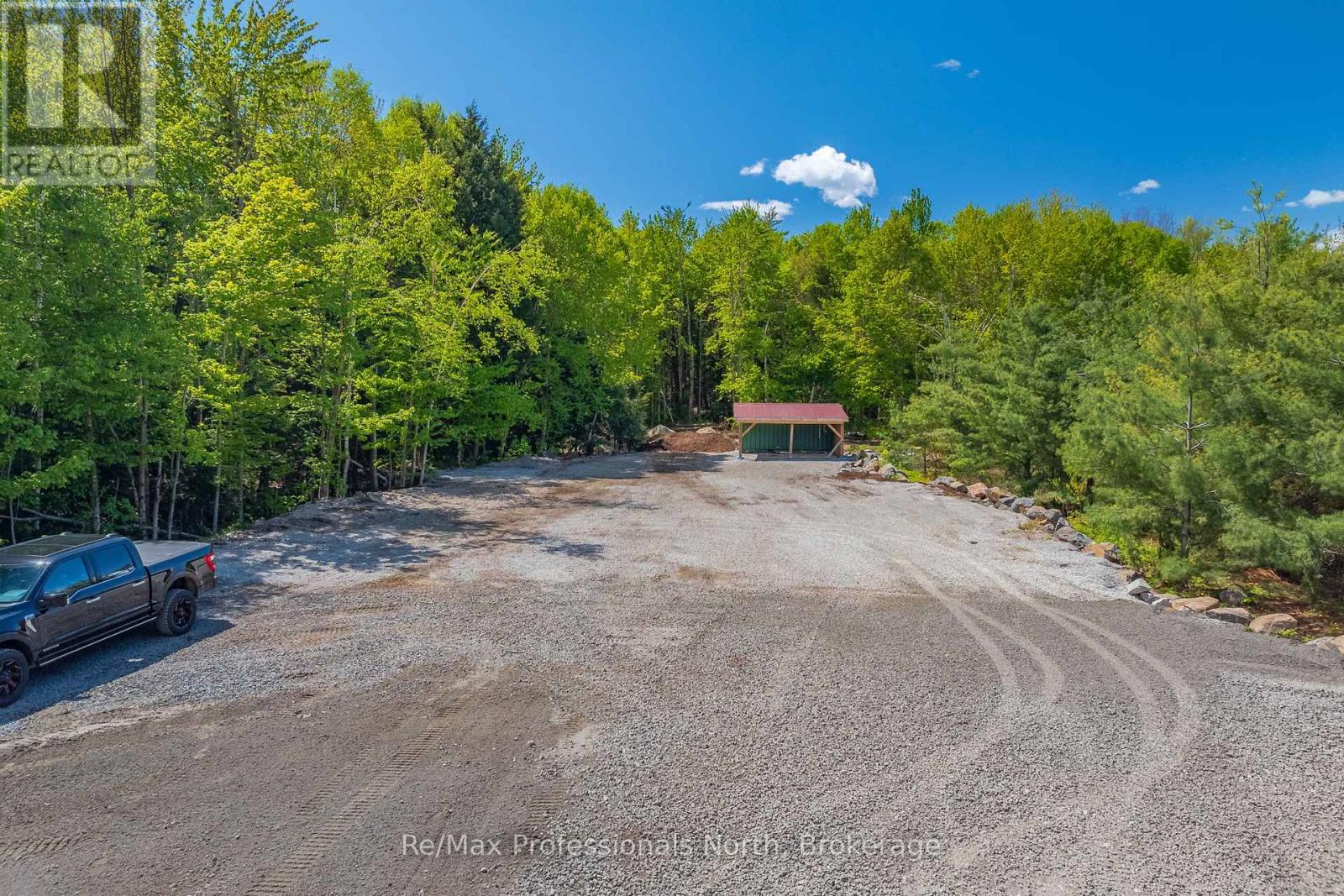 1076 Xavier Street, Gravenhurst, Ontario  P0E 1G0 - Photo 46 - X12408623