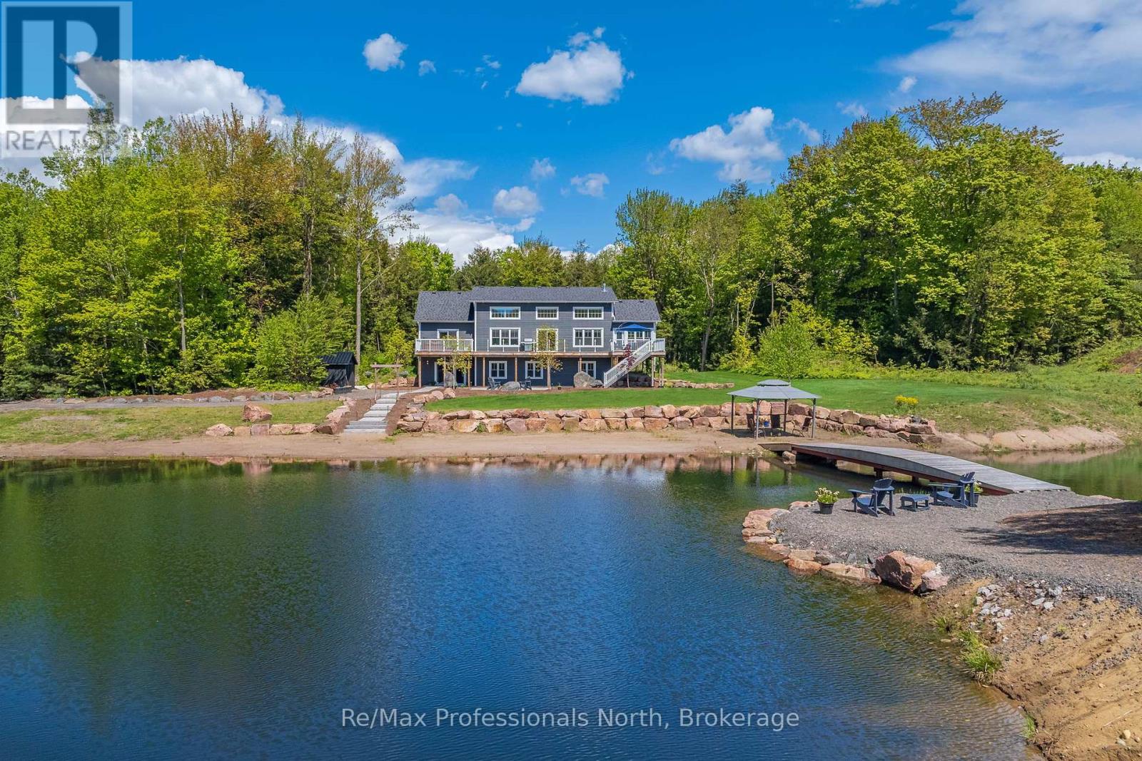 1076 Xavier Street, Gravenhurst, Ontario  P0E 1G0 - Photo 6 - X12408623