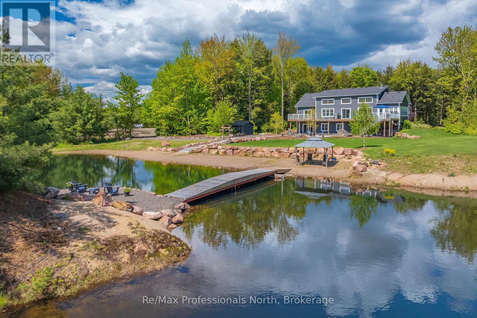 1076 Xavier Street, Gravenhurst, Ontario  P0E 1G0 - Photo 7 - X12408623