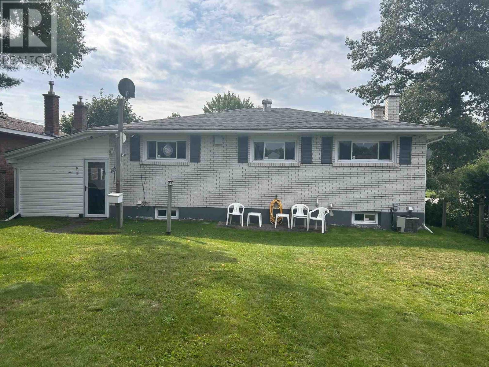 82 Lawson Ave, Sault Ste. Marie, Ontario  P6B 4G1 - Photo 31 - SM252662