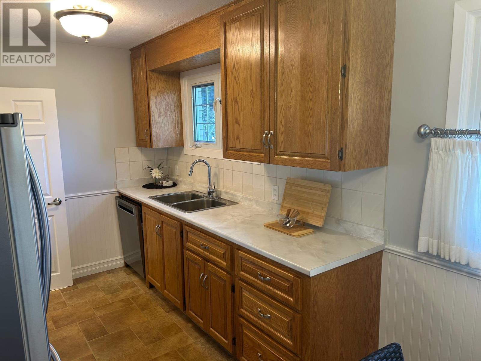 82 Lawson Ave, Sault Ste. Marie, Ontario  P6B 4G1 - Photo 6 - SM252662