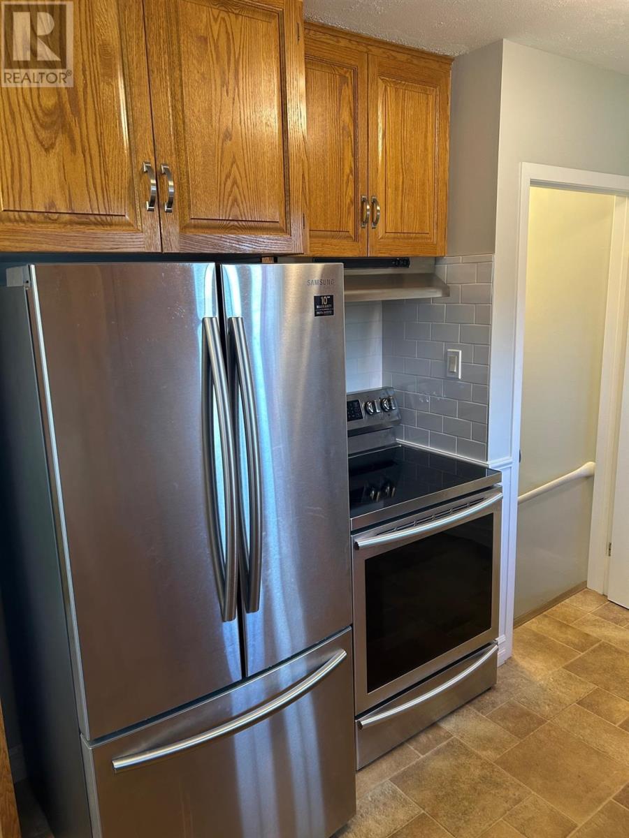 82 Lawson Ave, Sault Ste. Marie, Ontario  P6B 4G1 - Photo 8 - SM252662