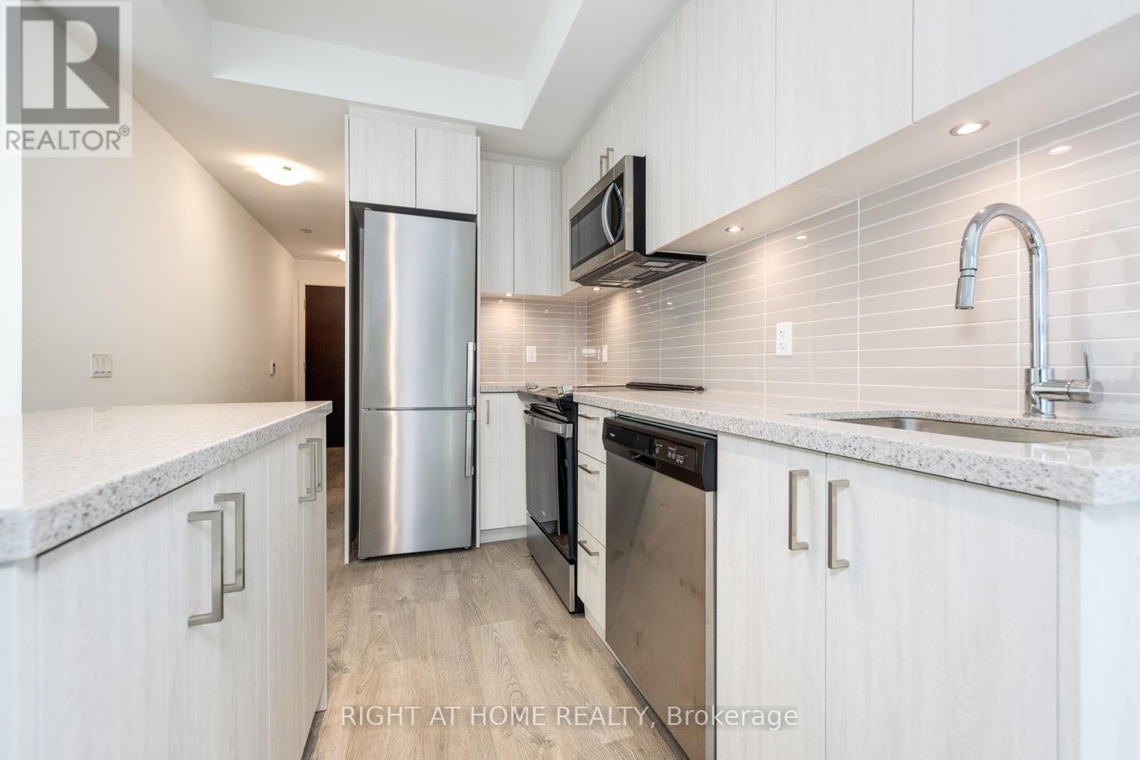 510 - 3 Rosewater Street, Richmond Hill, Ontario  L4C 5T6 - Photo 2 - N12408518