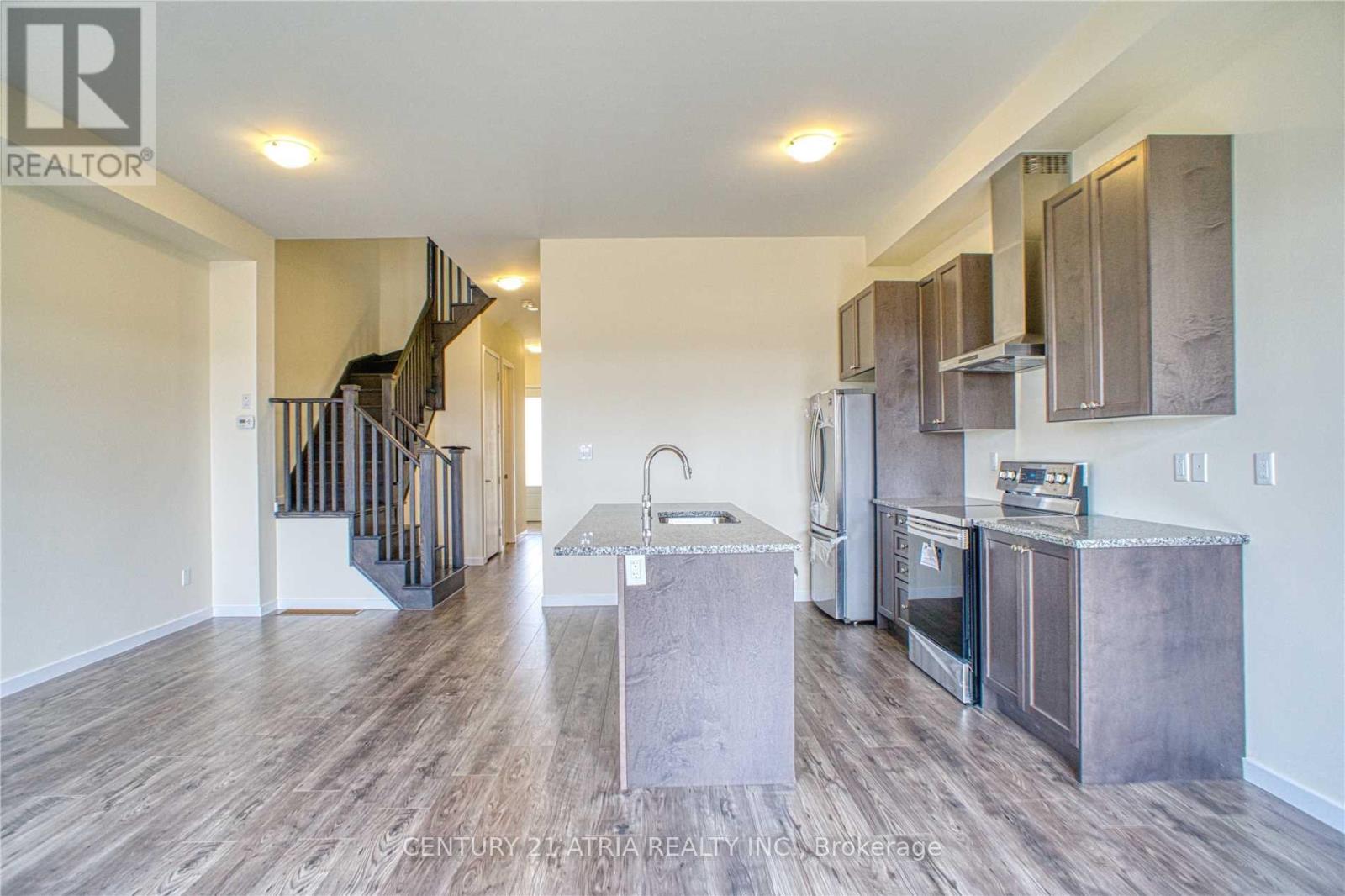 368 ELYSE COURT, Aurora, Ontario