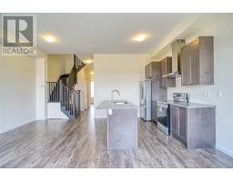 368 ELYSE COURT, Aurora, Ontario