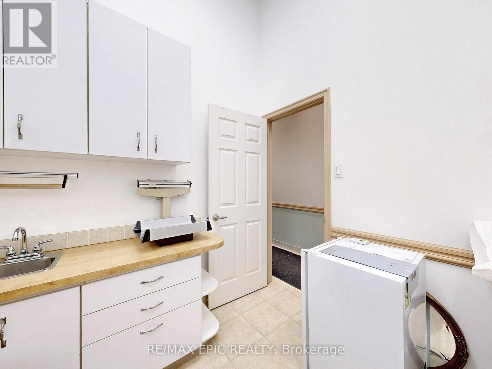15 - 7010 Warden Avenue, Markham, Ontario  L3R 5Y3 - Photo 20 - N12408565