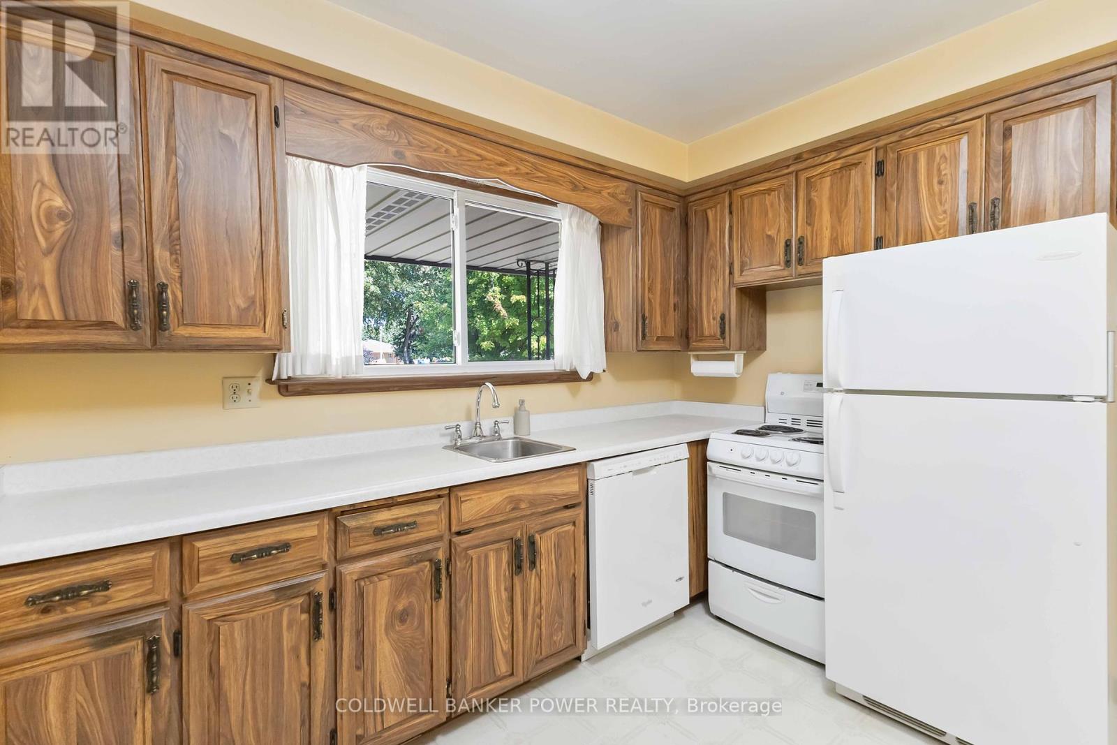 42 Mark Street, London East, Ontario  N5V 2G5 - Photo 10 - X12408778