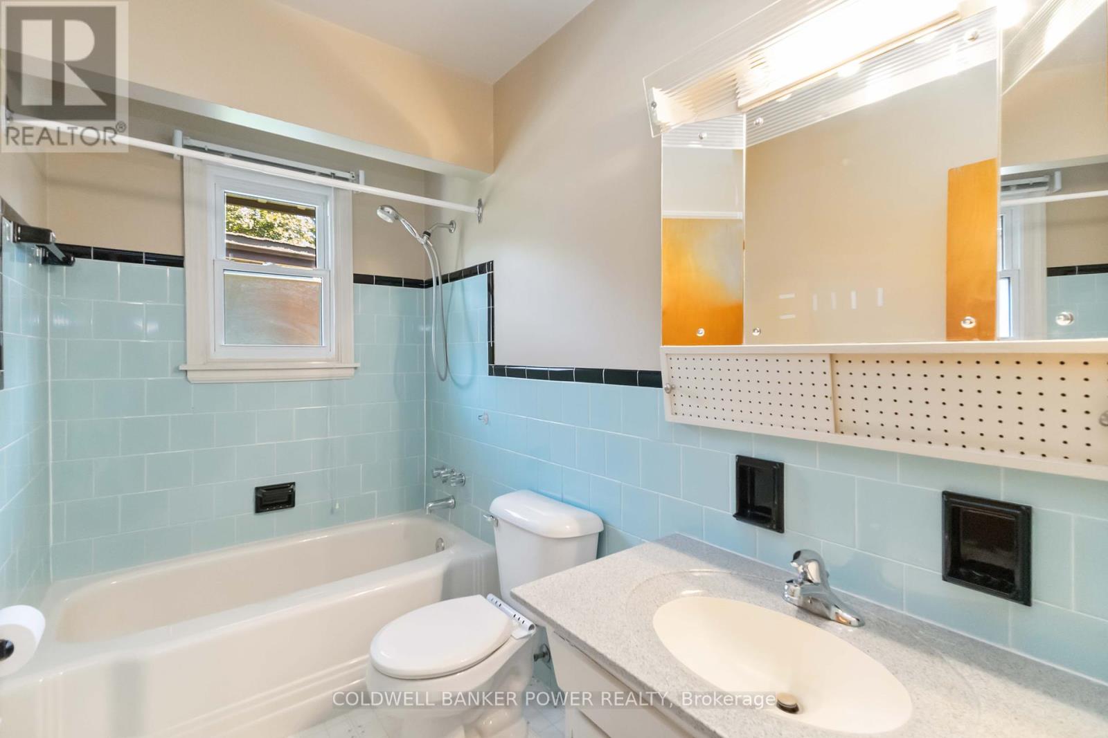 42 Mark Street, London East, Ontario  N5V 2G5 - Photo 17 - X12408778