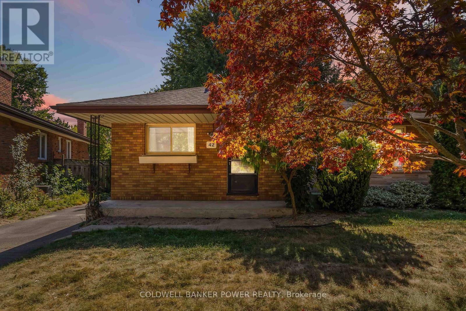 42 Mark Street, London East, Ontario  N5V 2G5 - Photo 3 - X12408778