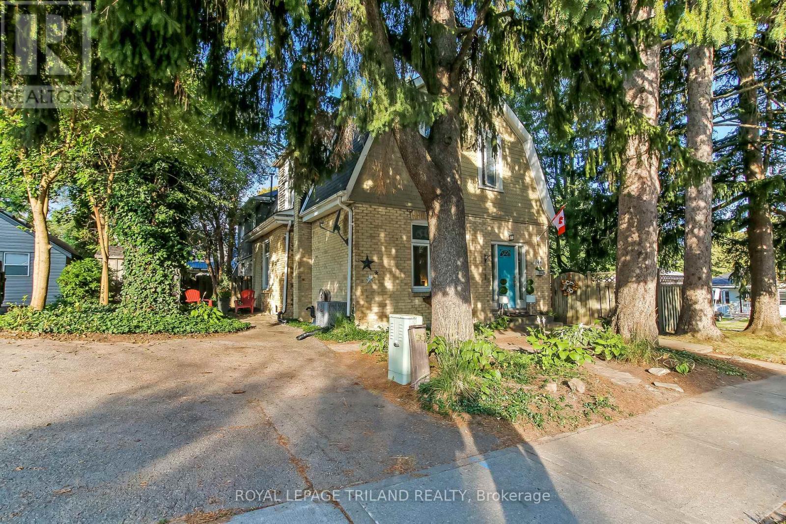 144 Britannia Avenue, London North, Ontario  N6H 2J5 - Photo 2 - X12408783