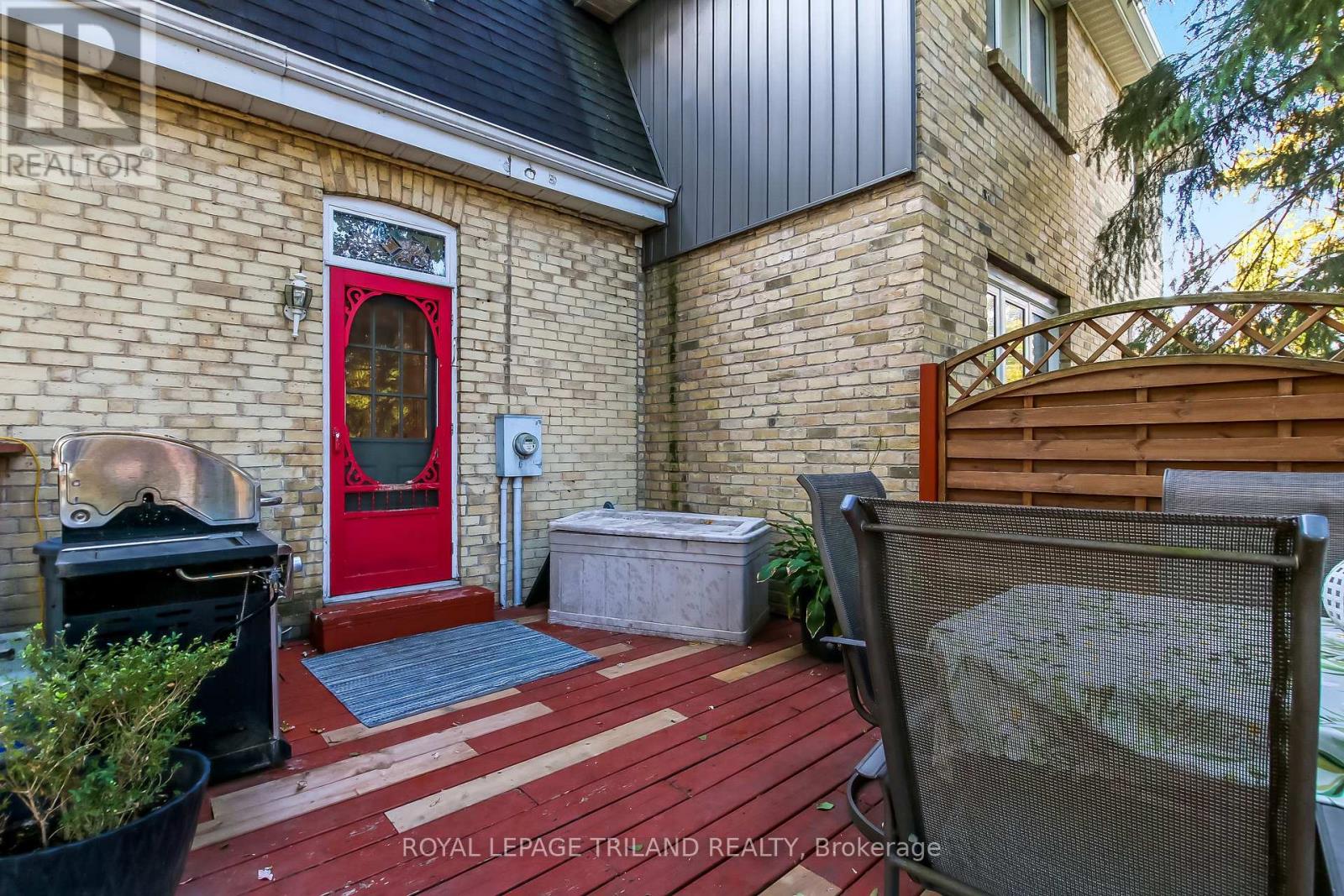 144 Britannia Avenue, London North, Ontario  N6H 2J5 - Photo 6 - X12408783