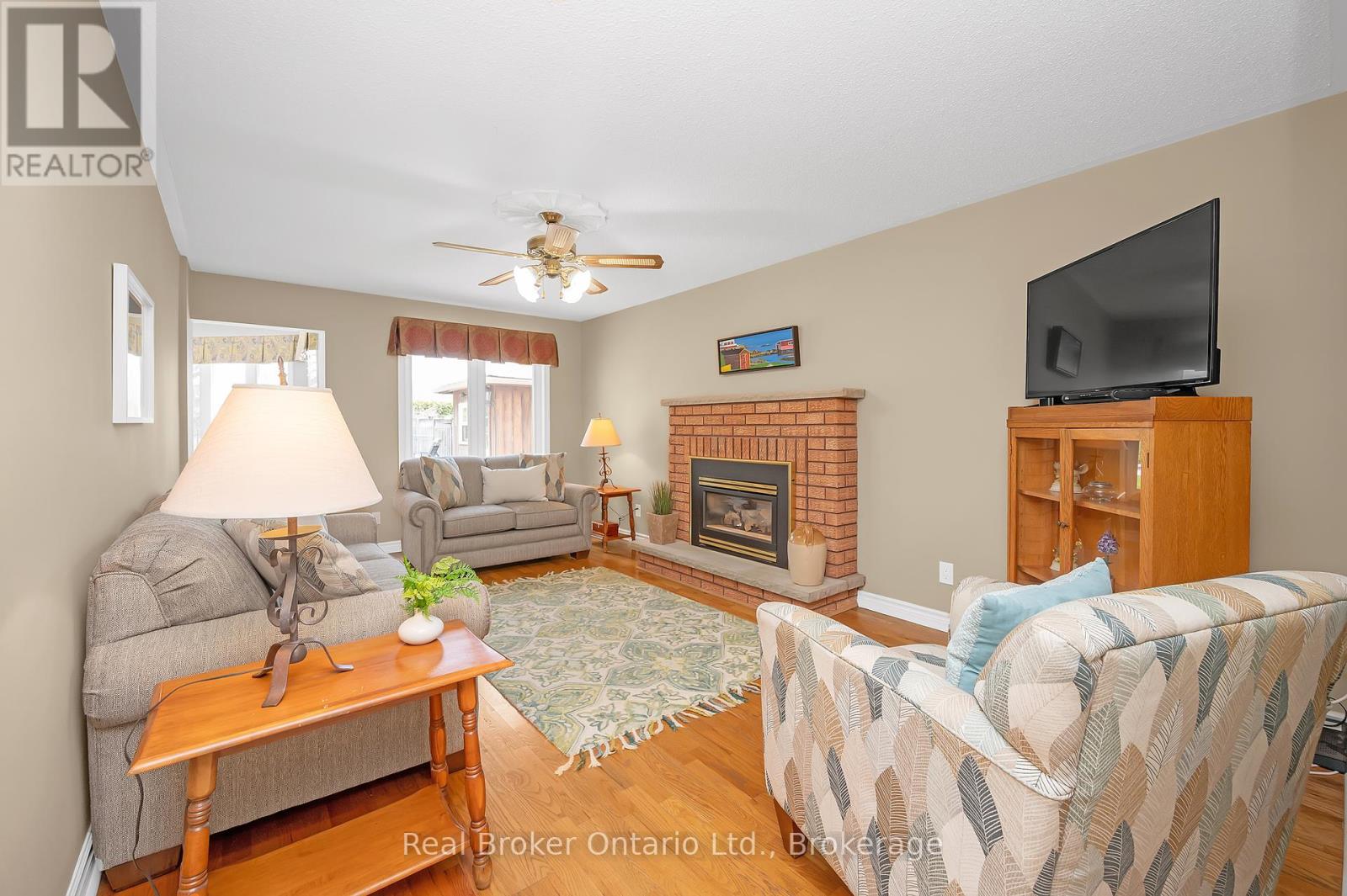 2015 Grosvenor Street, Oakville, Ontario  L6H 5A2 - Photo 10 - W12408670